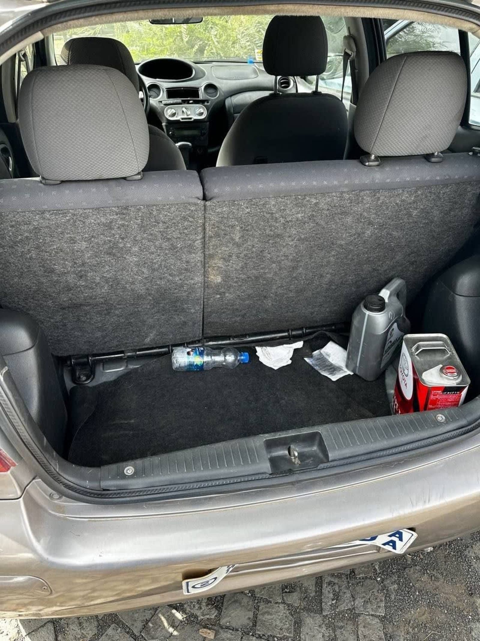 2004 Toyota Vitz — photo 5
