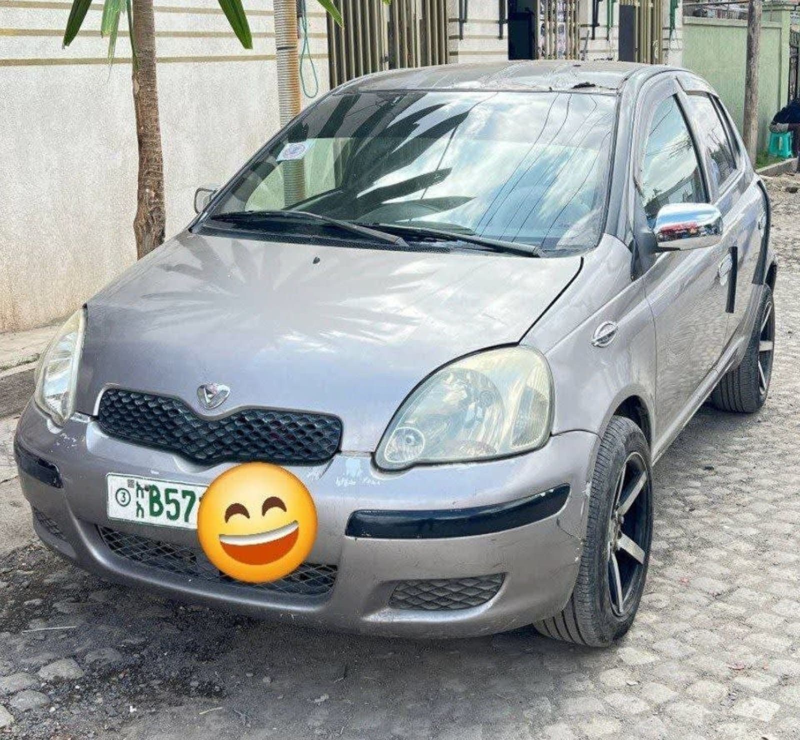 2004 Toyota Vitz