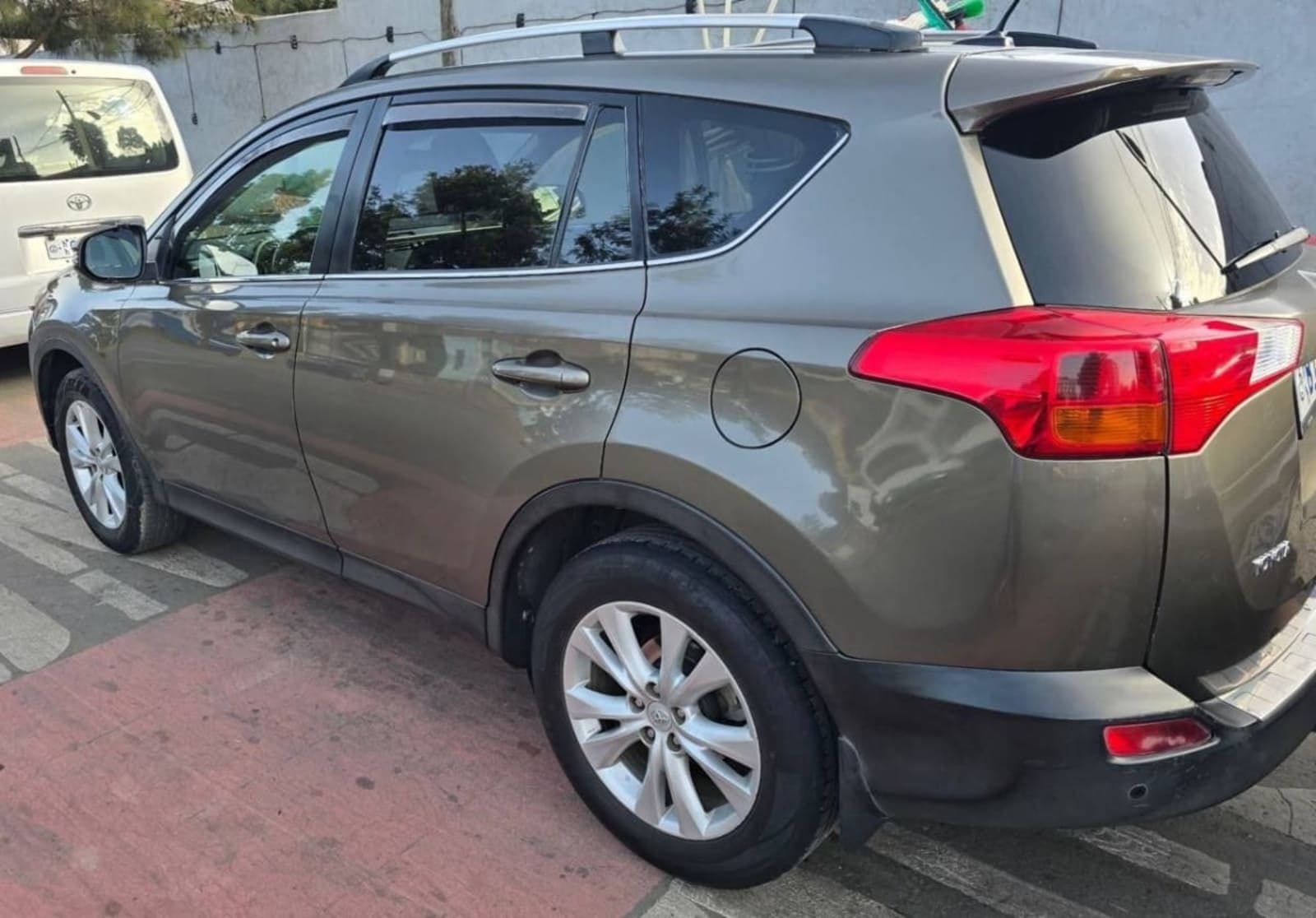2015 Toyota Rav 4 — photo 4