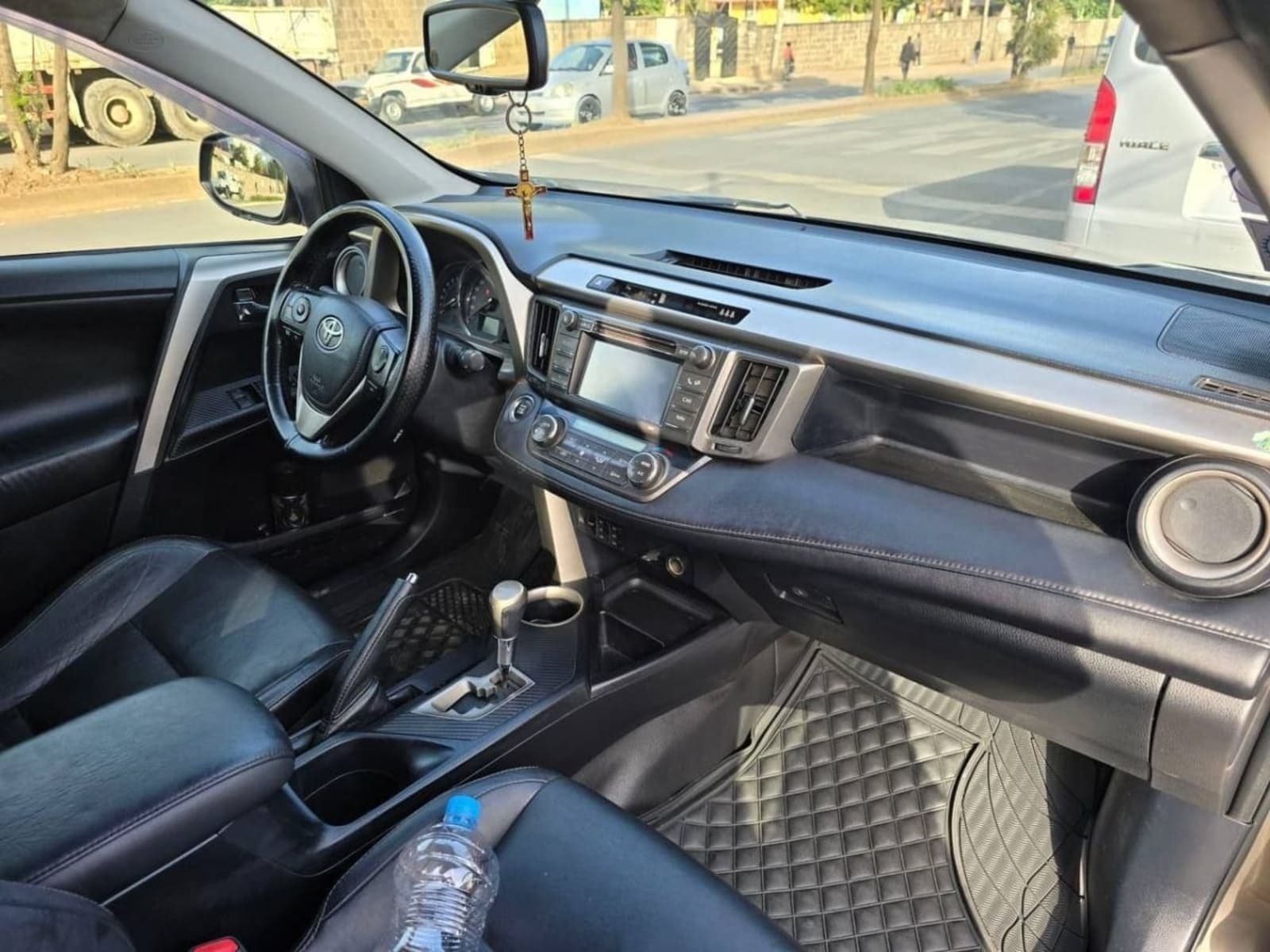 2015 Toyota Rav 4 — photo 5