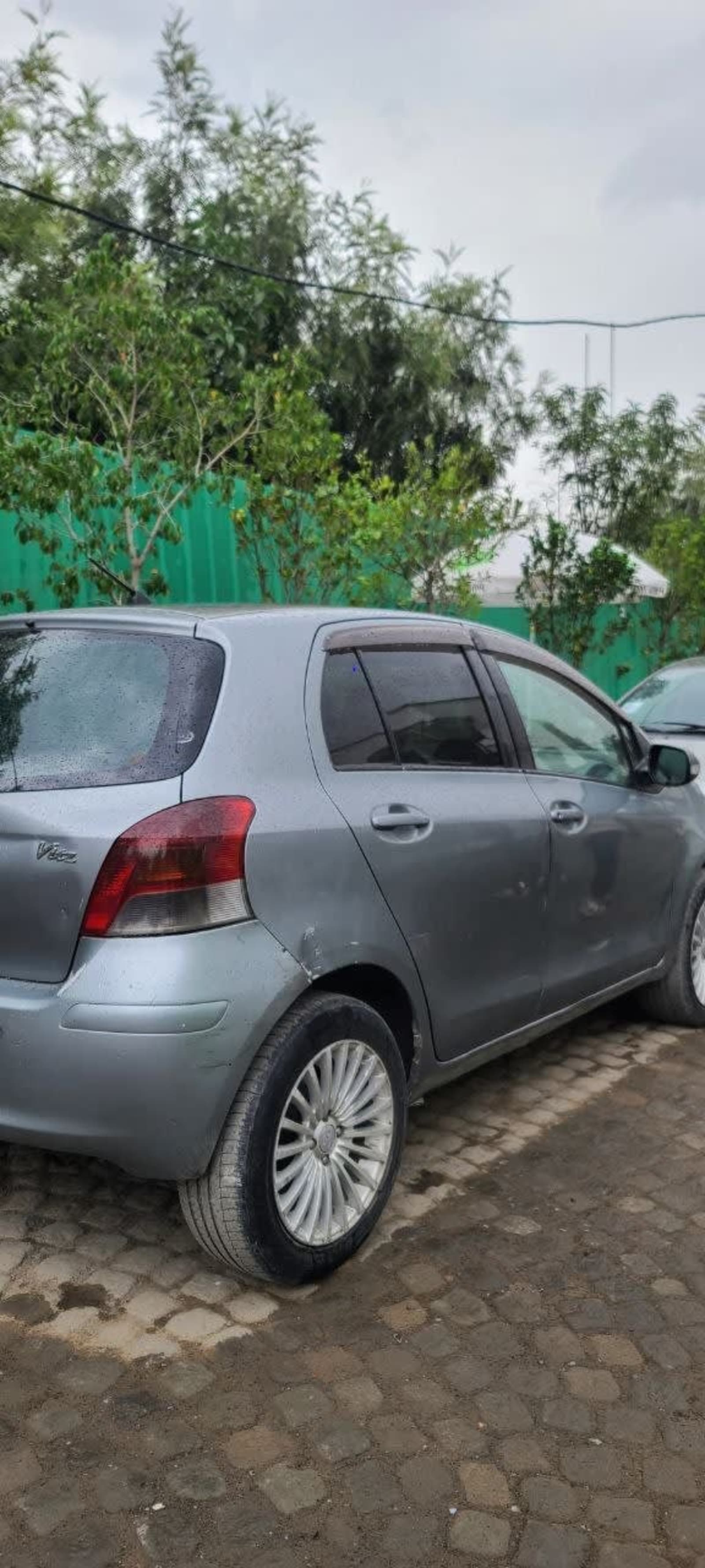 2010 Toyota Yaris Compact — photo 5