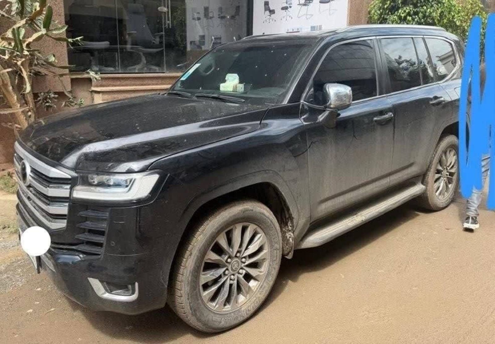 2022 Toyota Land Cruiser VXR