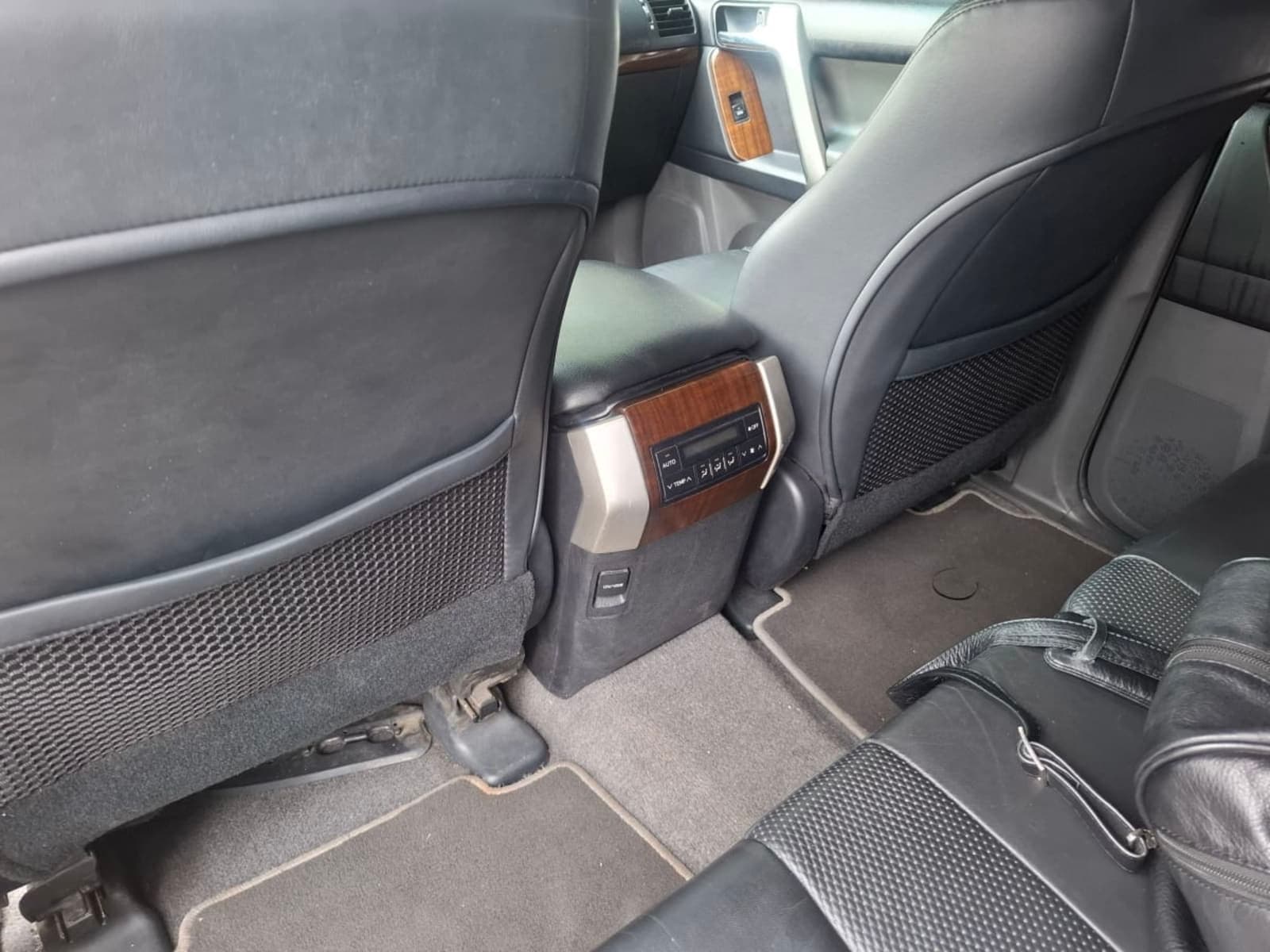 2012 Toyota Landcruiser Prado — photo 4
