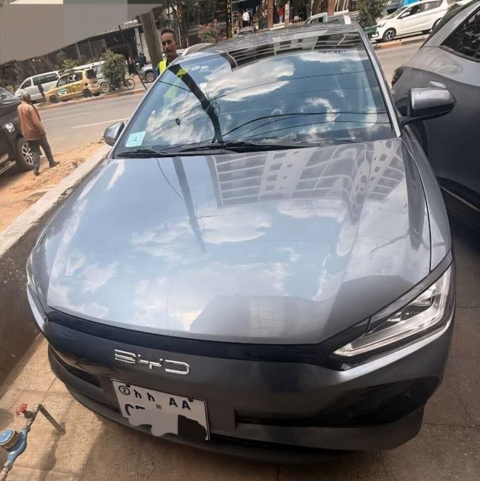 2025 BYD E2 — photo 5