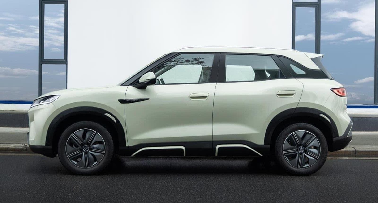2025 BYD Yuan Up — photo 3