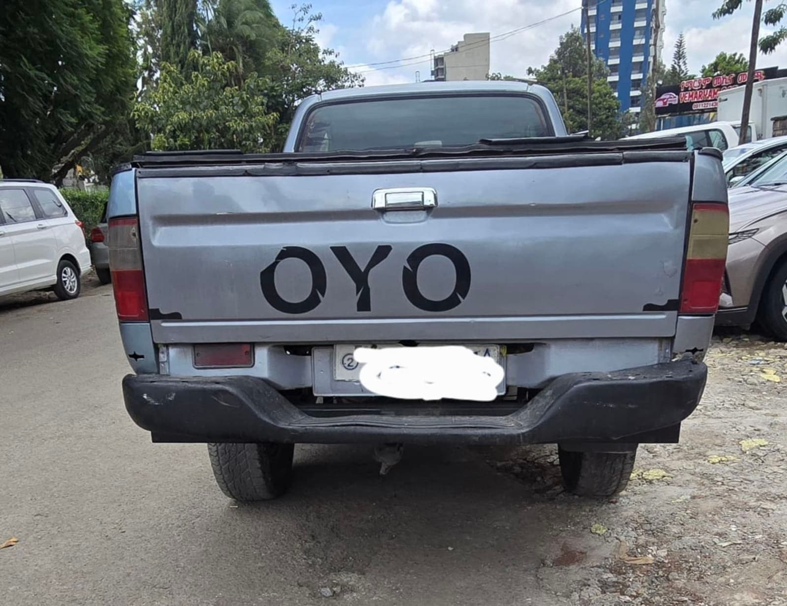 2004 Toyota Hilux harde body — photo 4