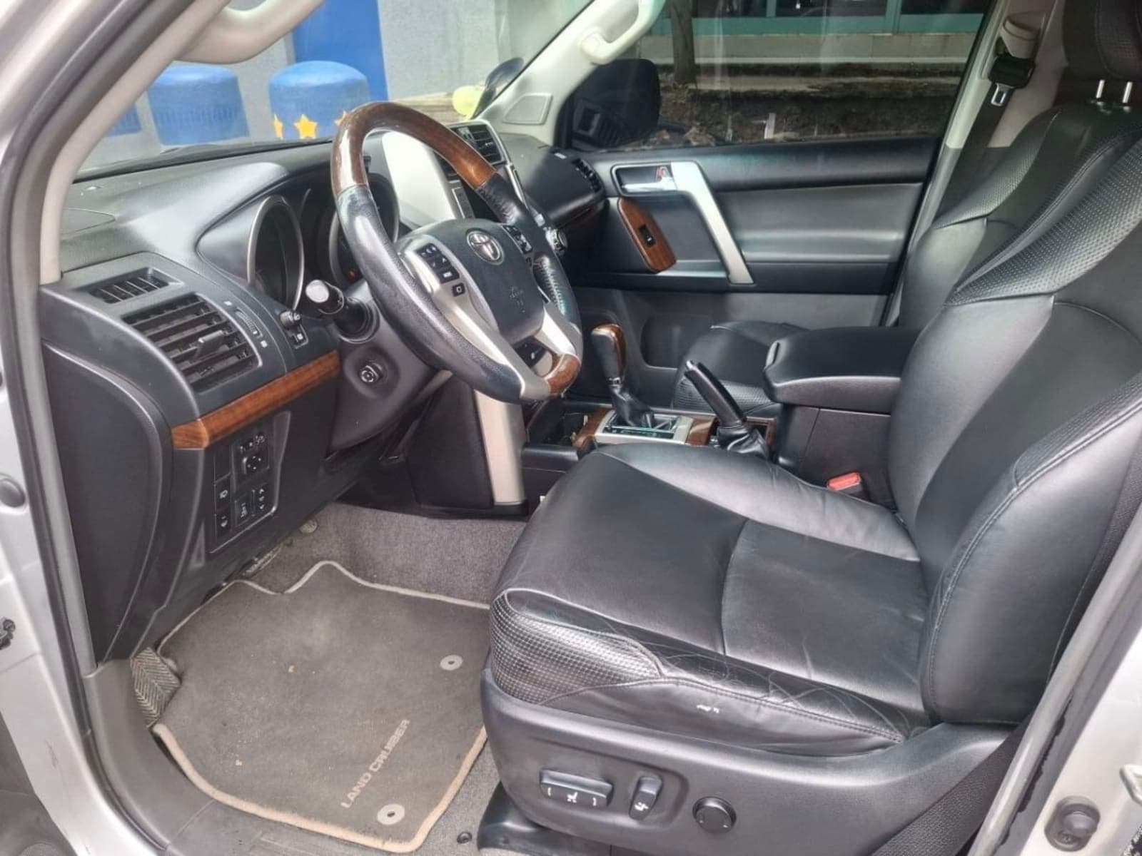 2012 Toyota Land Cruiser Prado VX — photo 6