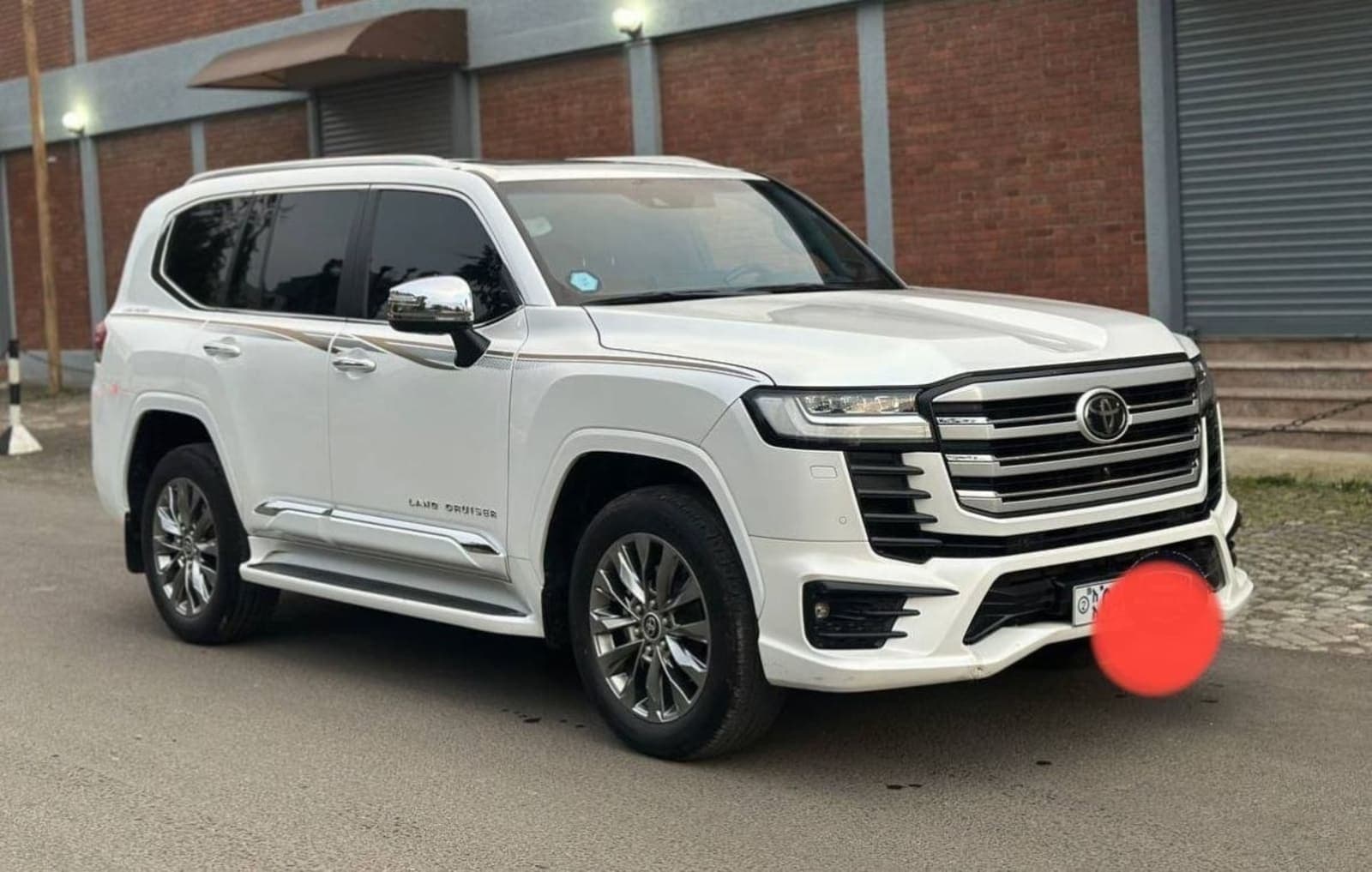 2023 Toyota Land Cruiser VX-R