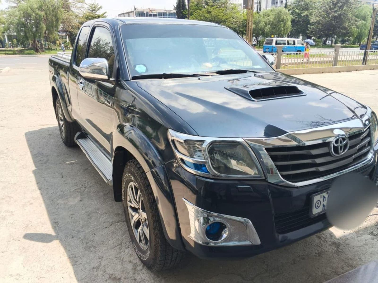 2014 Toyota Hilux Double Cab — photo 2