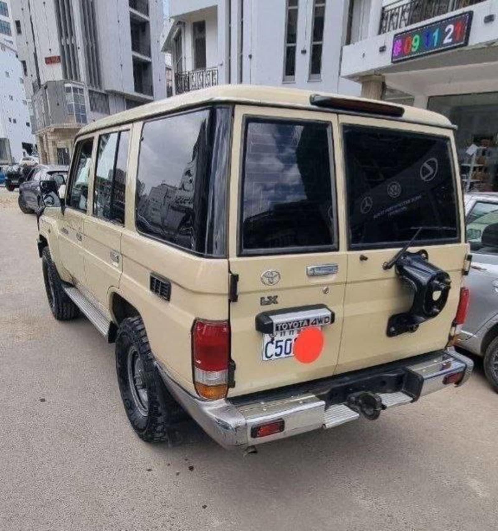 2013 Toyota LandCruiser Mark II — photo 2