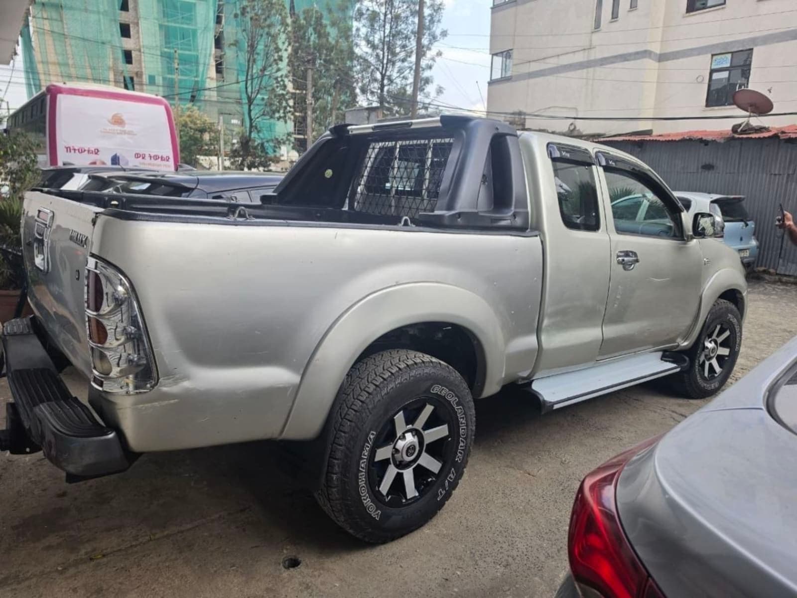 2009 Toyota Hilux King Cab — photo 2