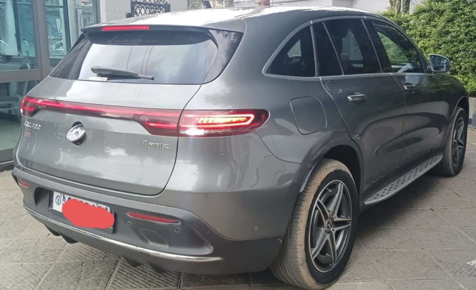 2021 MERCEDES-BENZ EQC 400 4Matic — photo 2