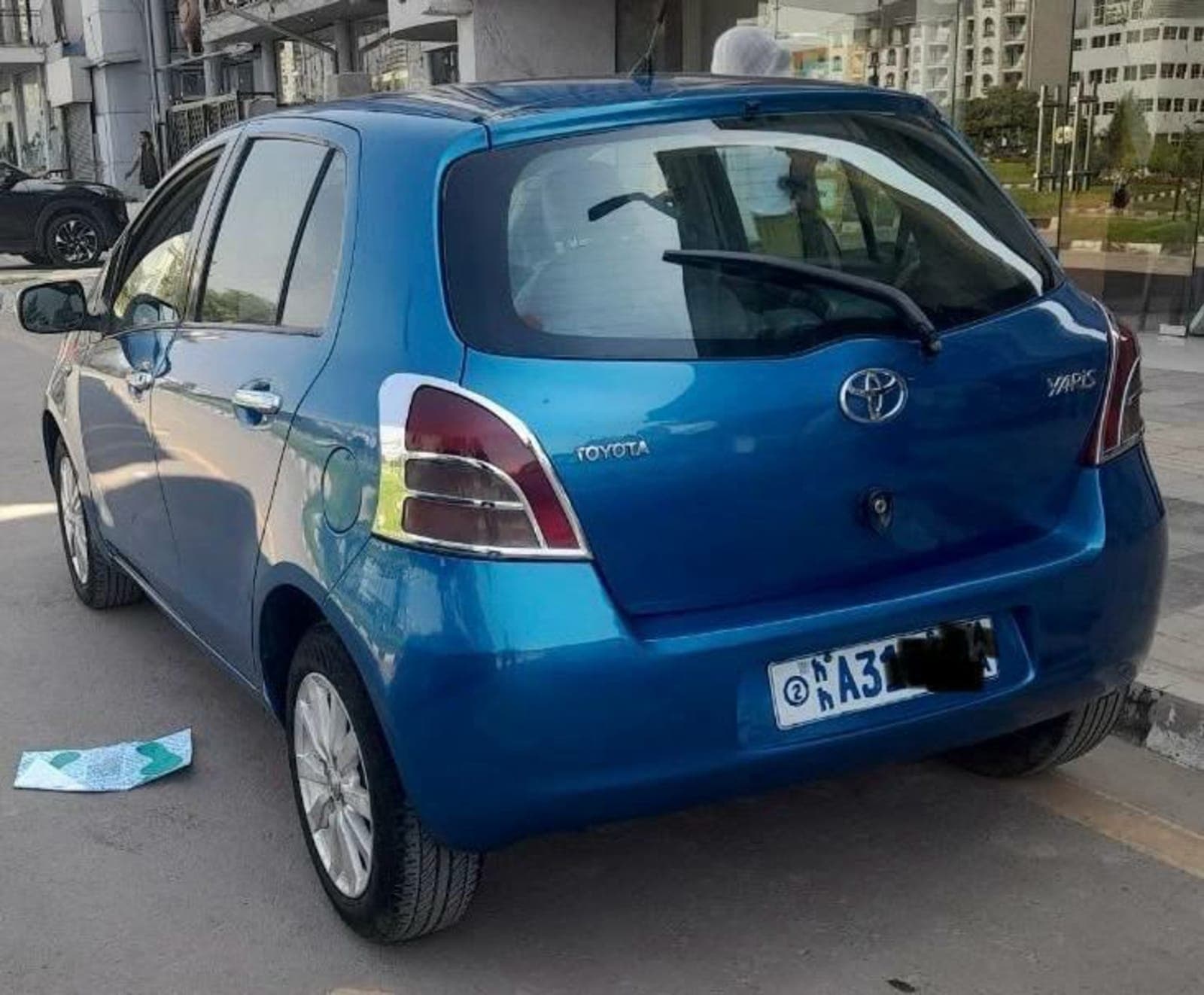 2005 Toyota Yaris Compact — photo 3