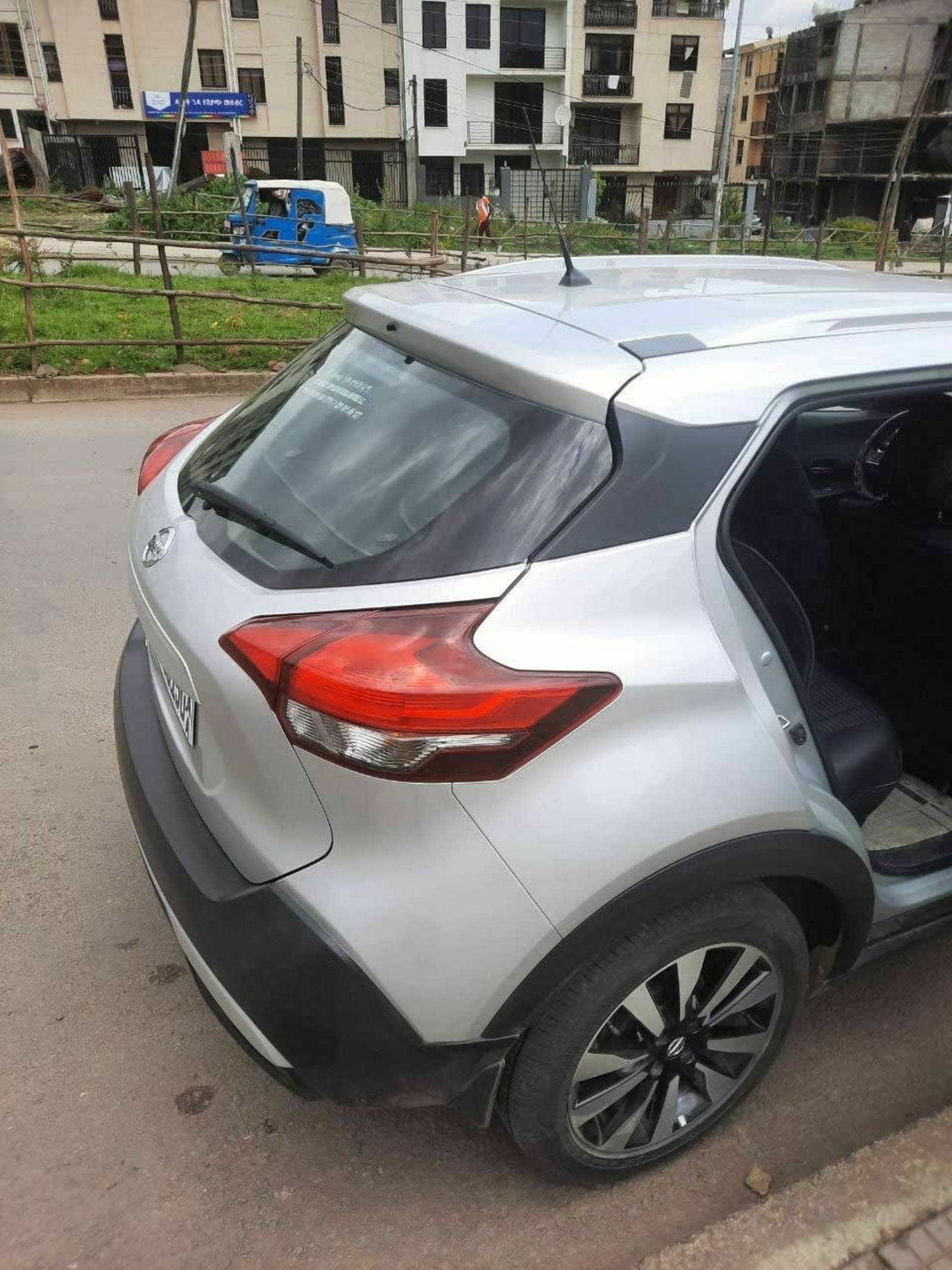 2020 Nissan Kicks — photo 3
