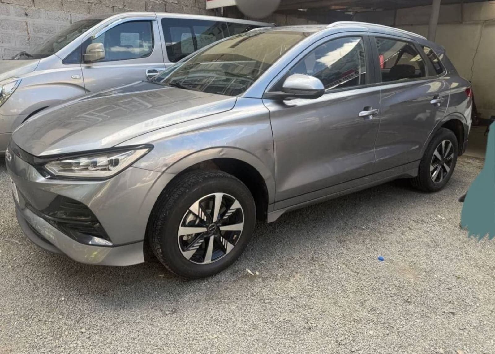 2025 BYD E2 — photo 5