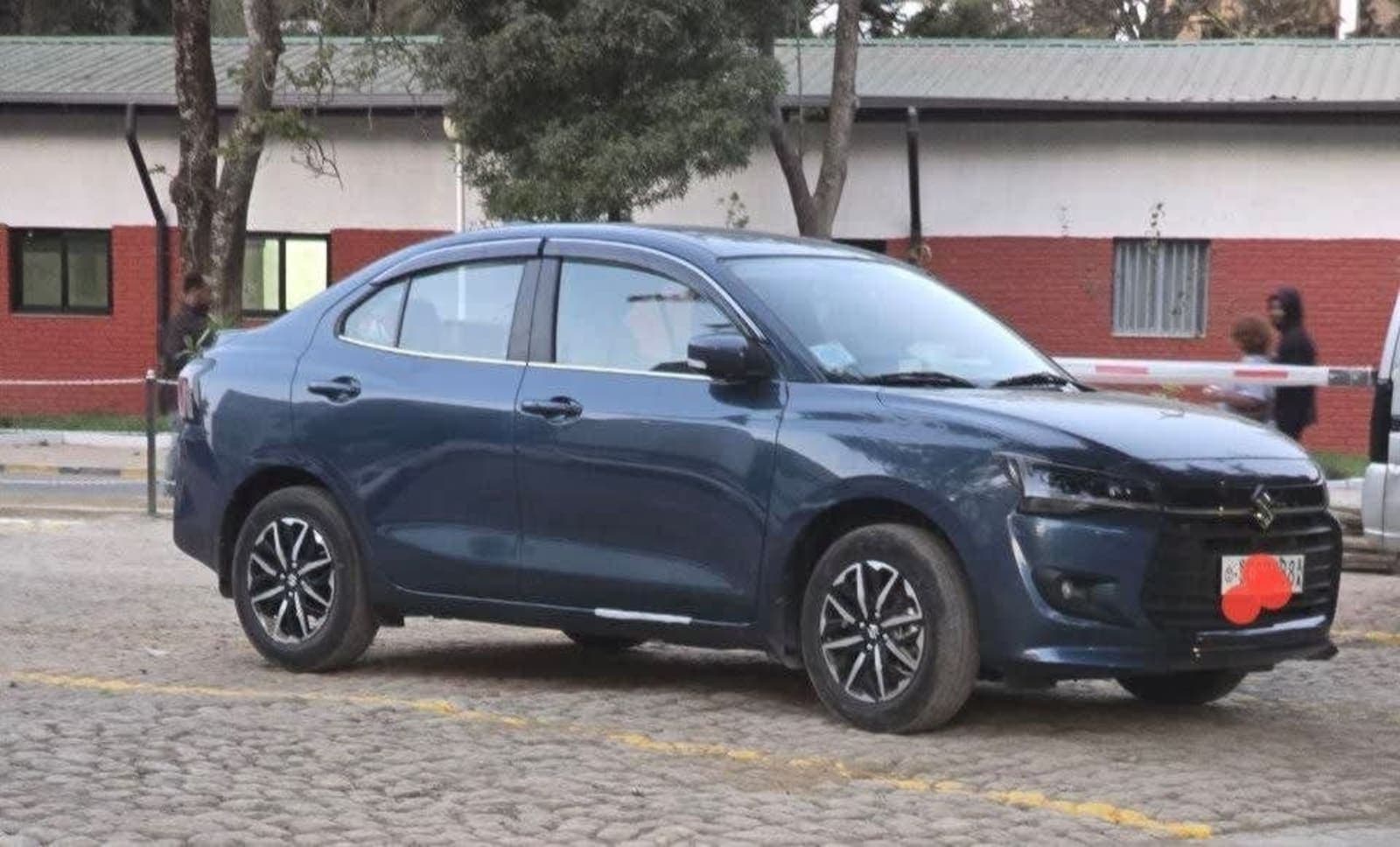 2025 Suzuki Dzire — photo 2