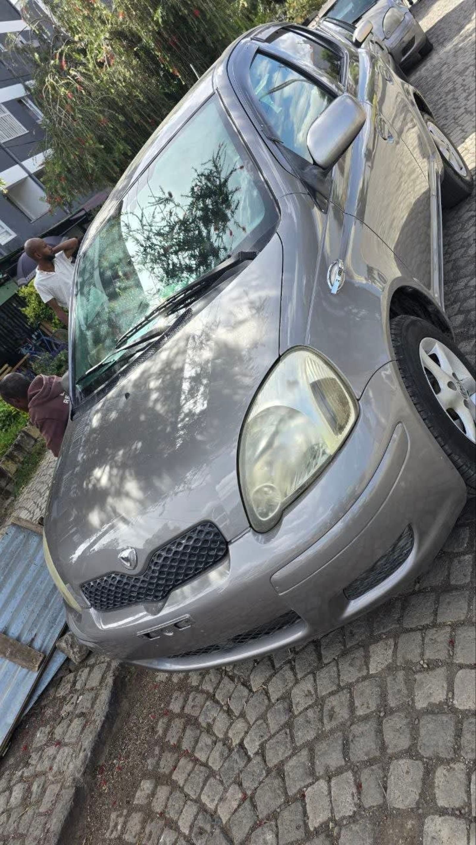 2003 TOYOTA Vitz — photo 3