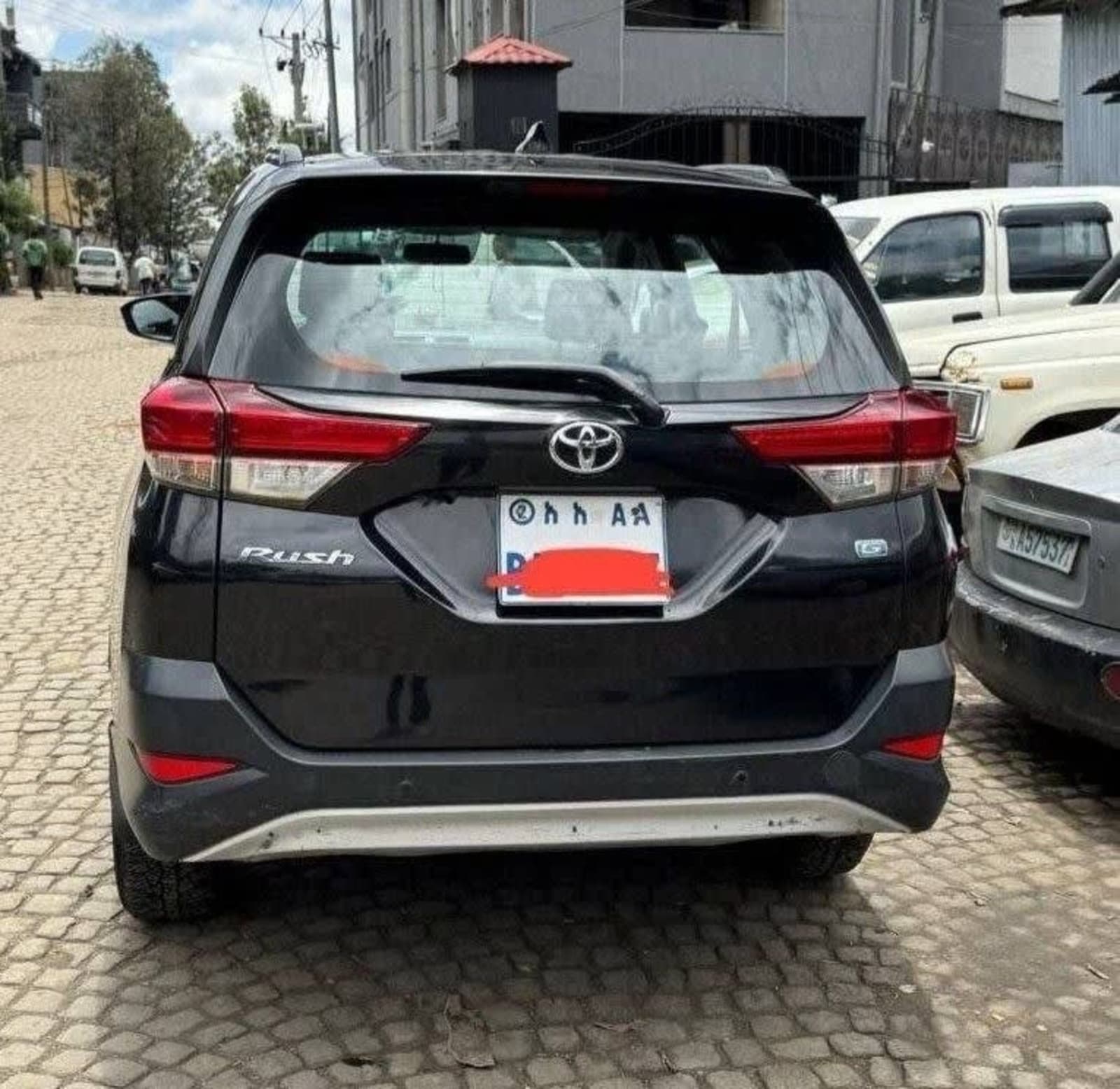 2022 Toyota Rush — photo 2