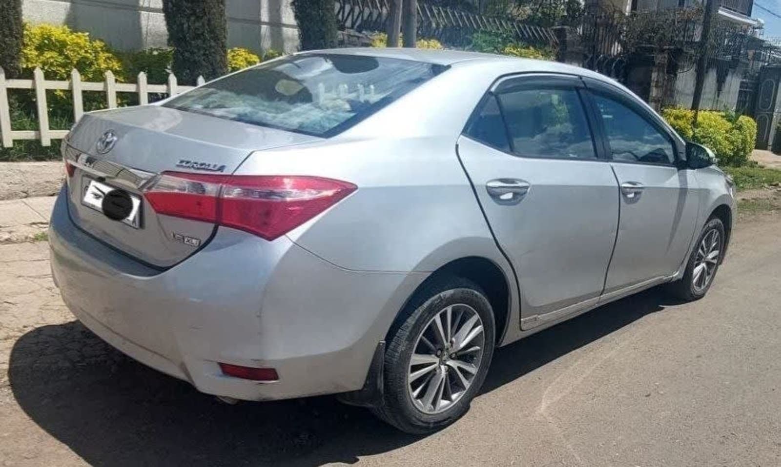2015 Toyota Corolla — photo 3