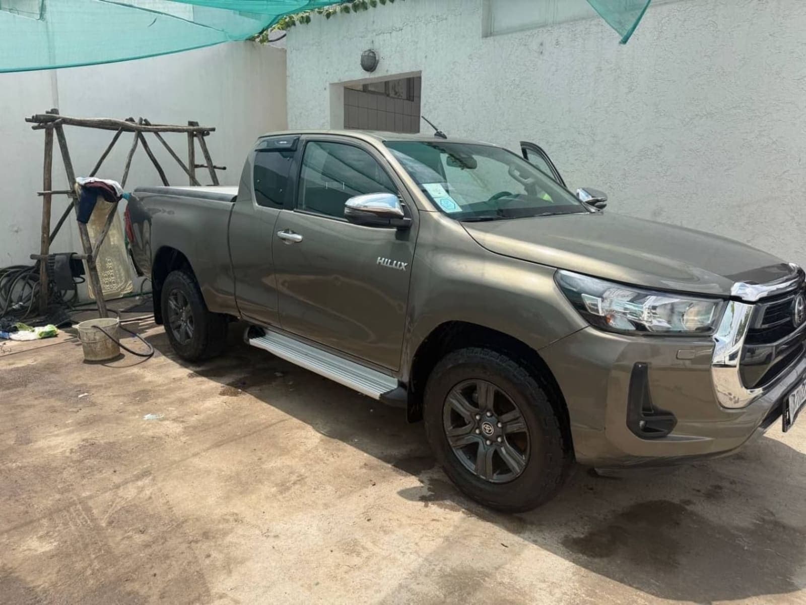 2021 Toyota Hilux Invincible — photo 5