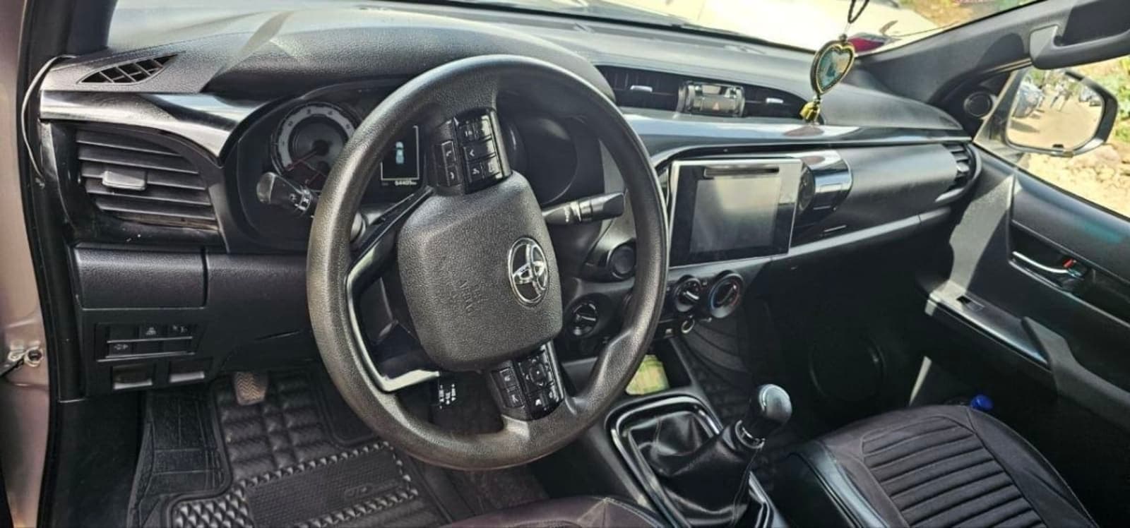 2020 Toyota Hilux Revo Kin Cab — photo 2