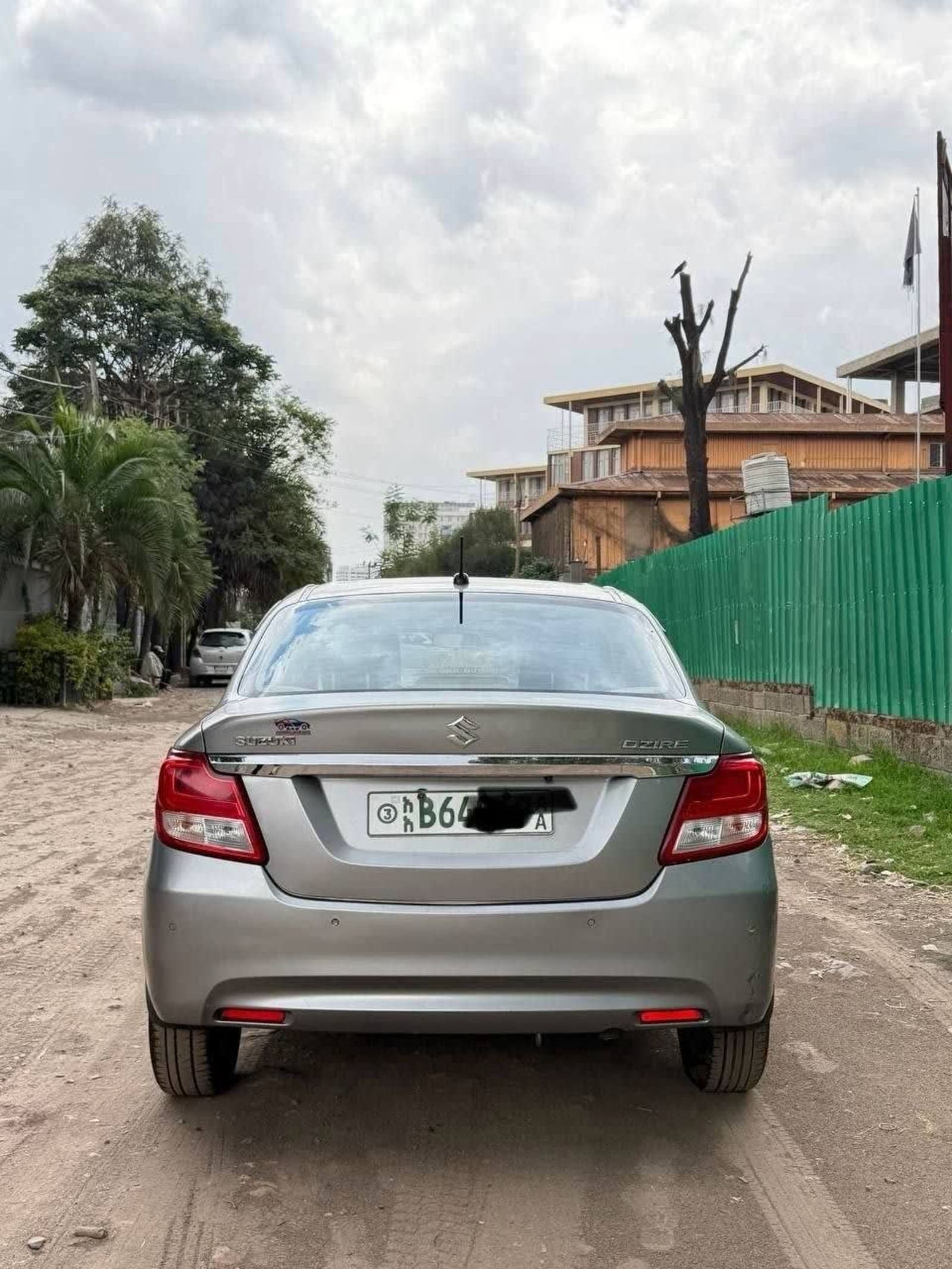 2022 Suzuki Dezire — photo 2