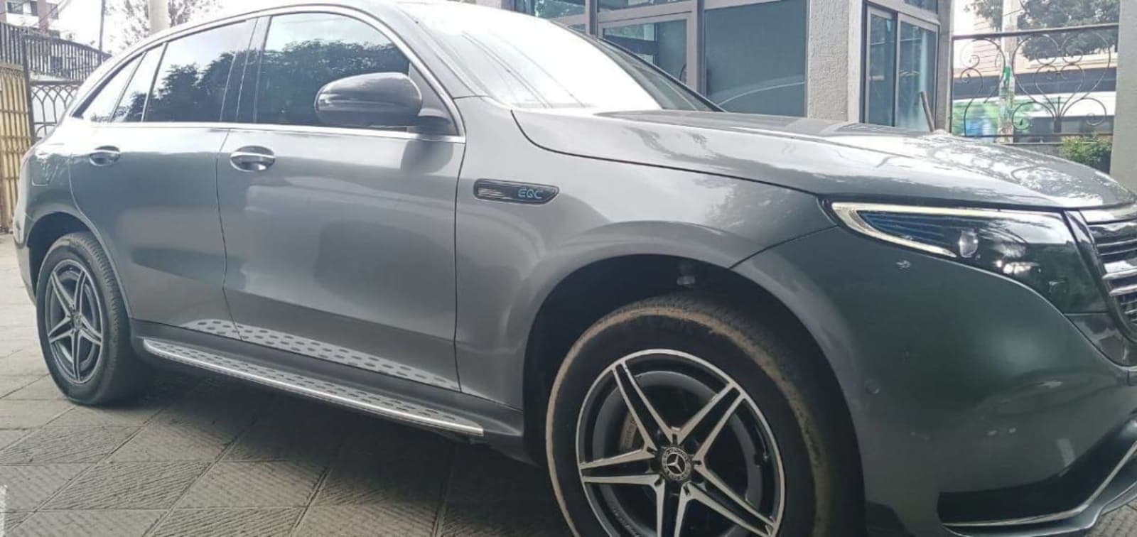 2021 MERCEDES-BENZ EQC 400 4Matic — photo 5