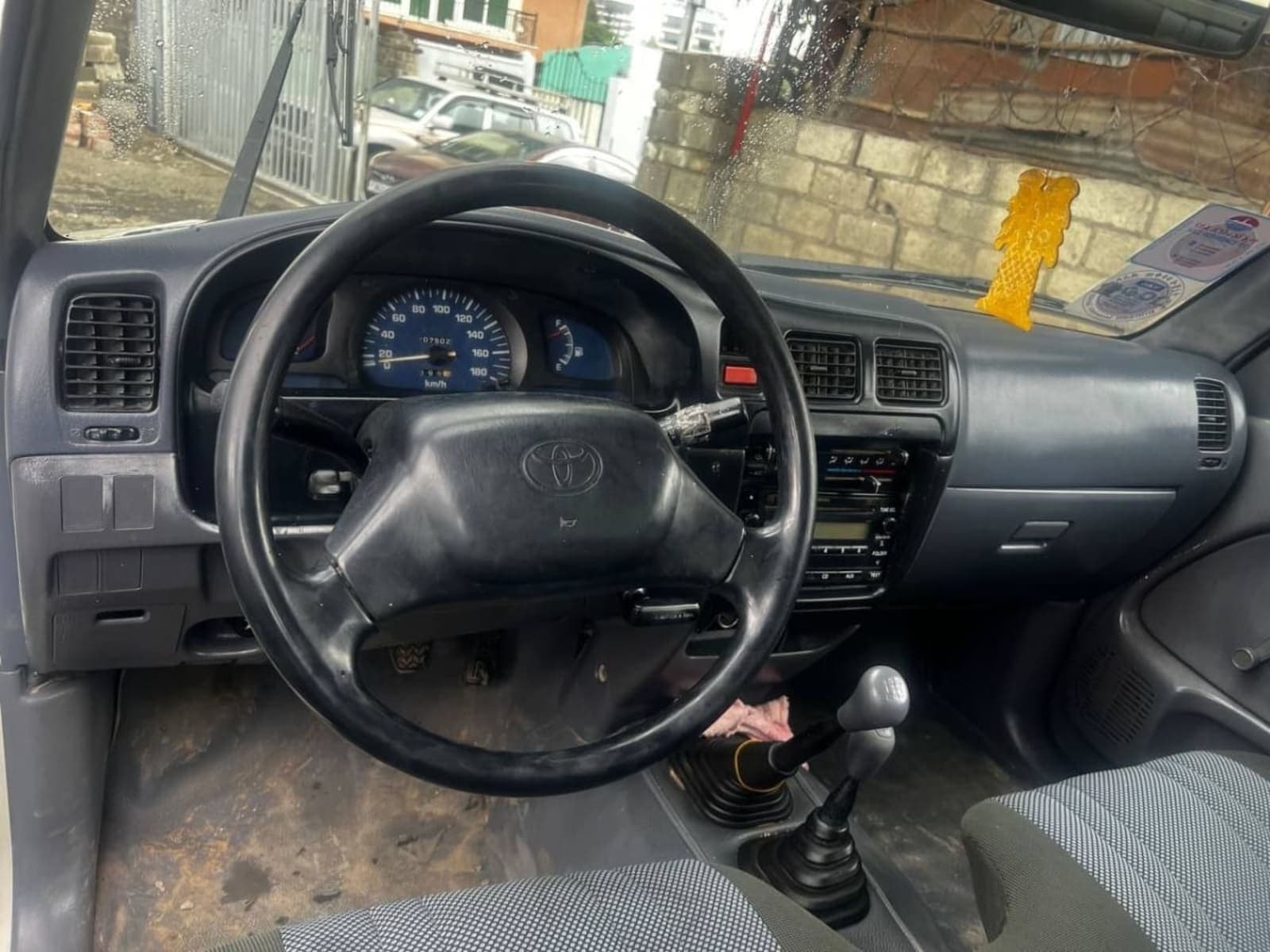 2003 Toyota 3L Double Cab — photo 2