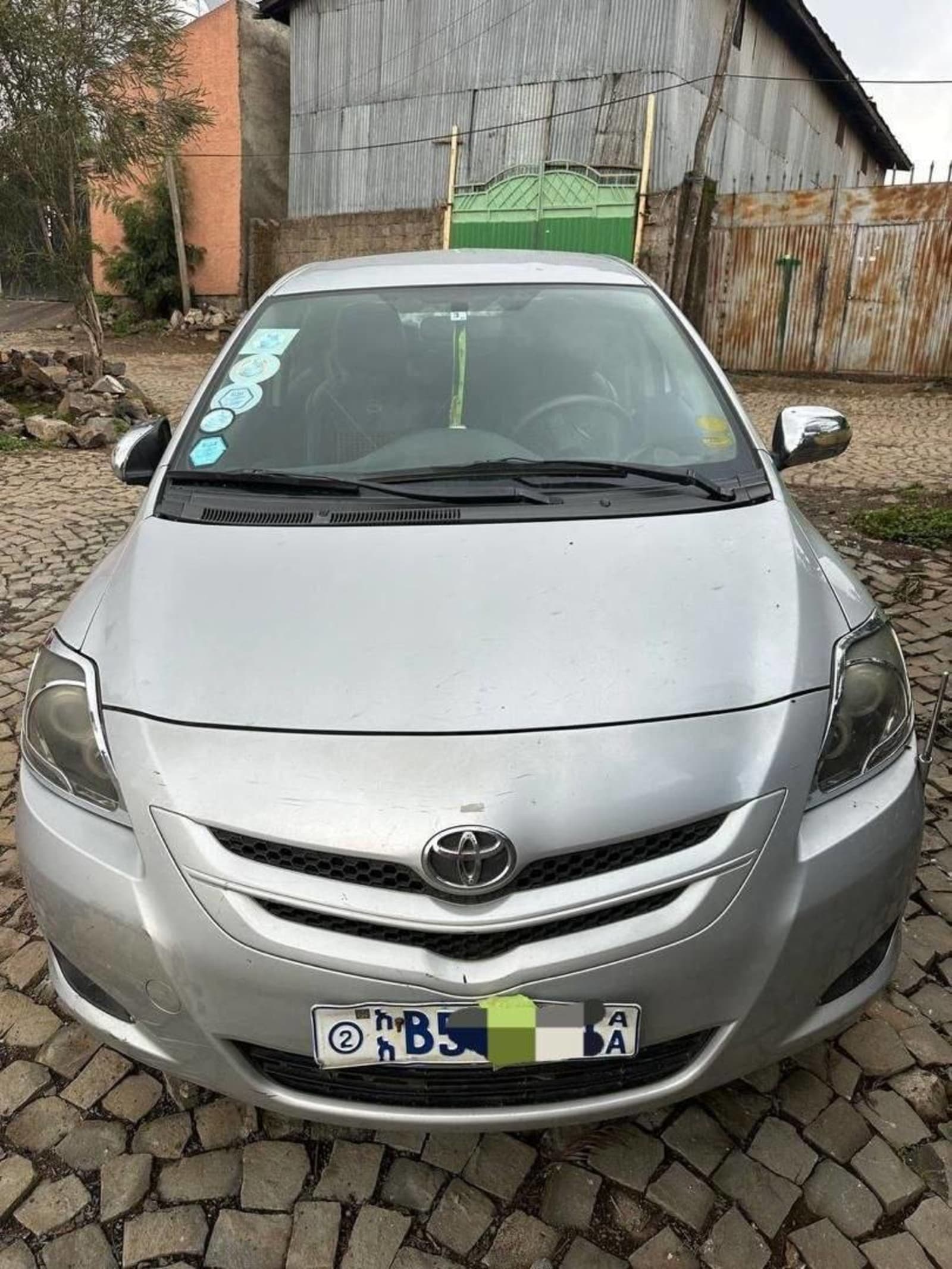 2010 Toyota Yaris Belta — photo 4