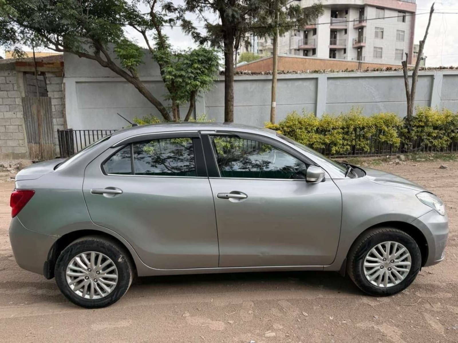 Suzuki Dezire — photo 5