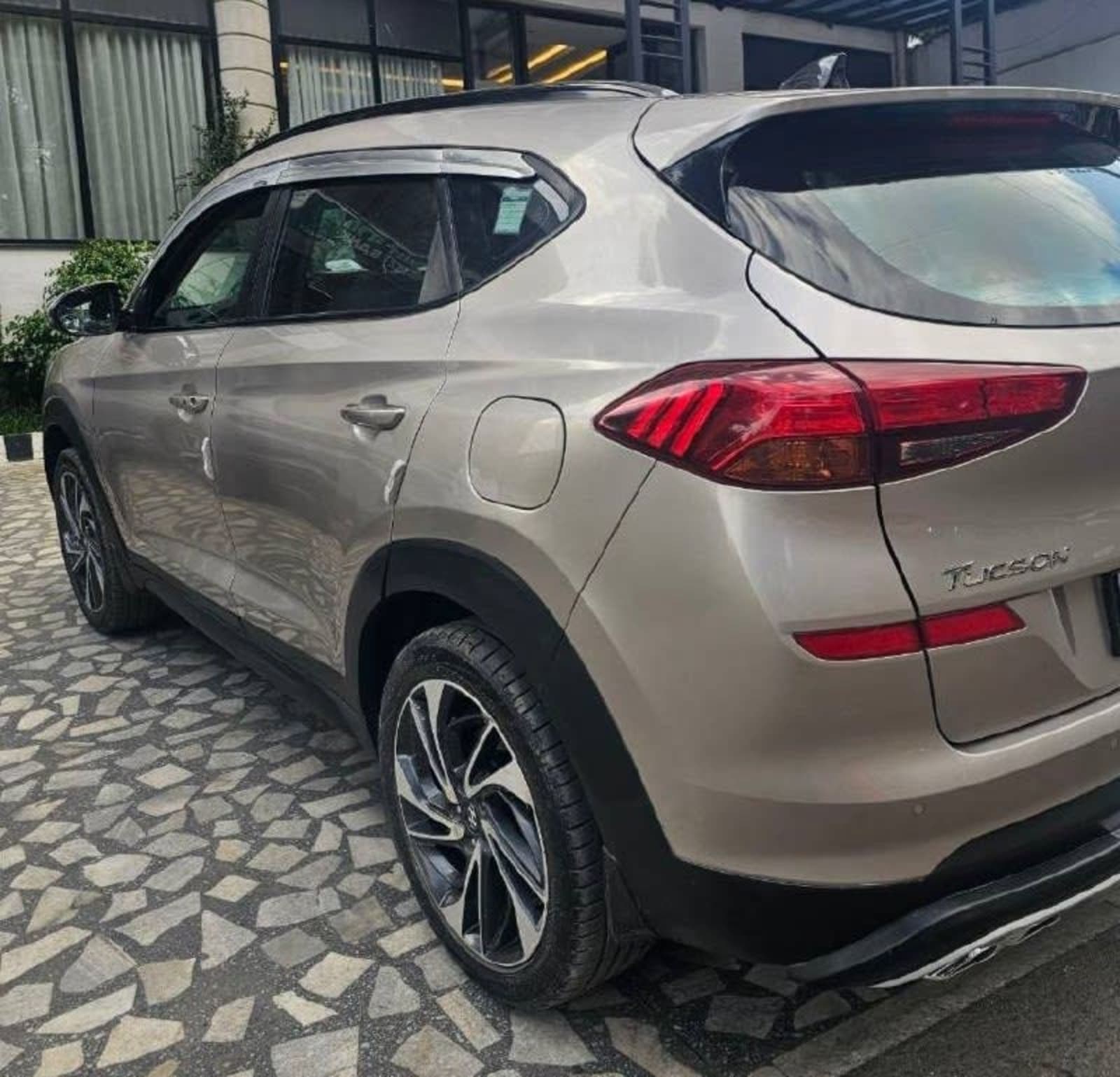 2019 Hyundai Tucson — photo 2
