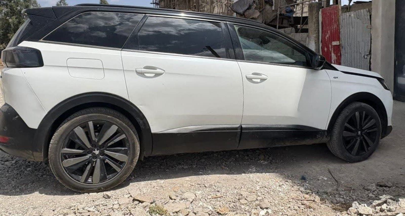 2022 Peugeot 5008 GT line — photo 2