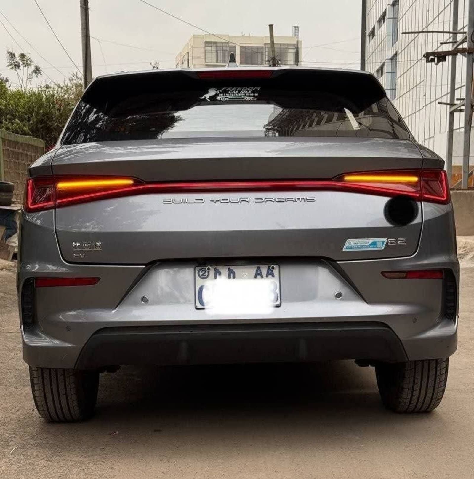 2025 BYD E2 — photo 3