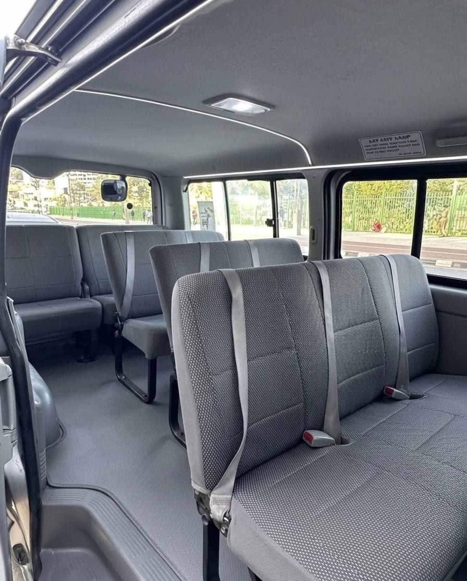 2007 Toyota Hiace — photo 8