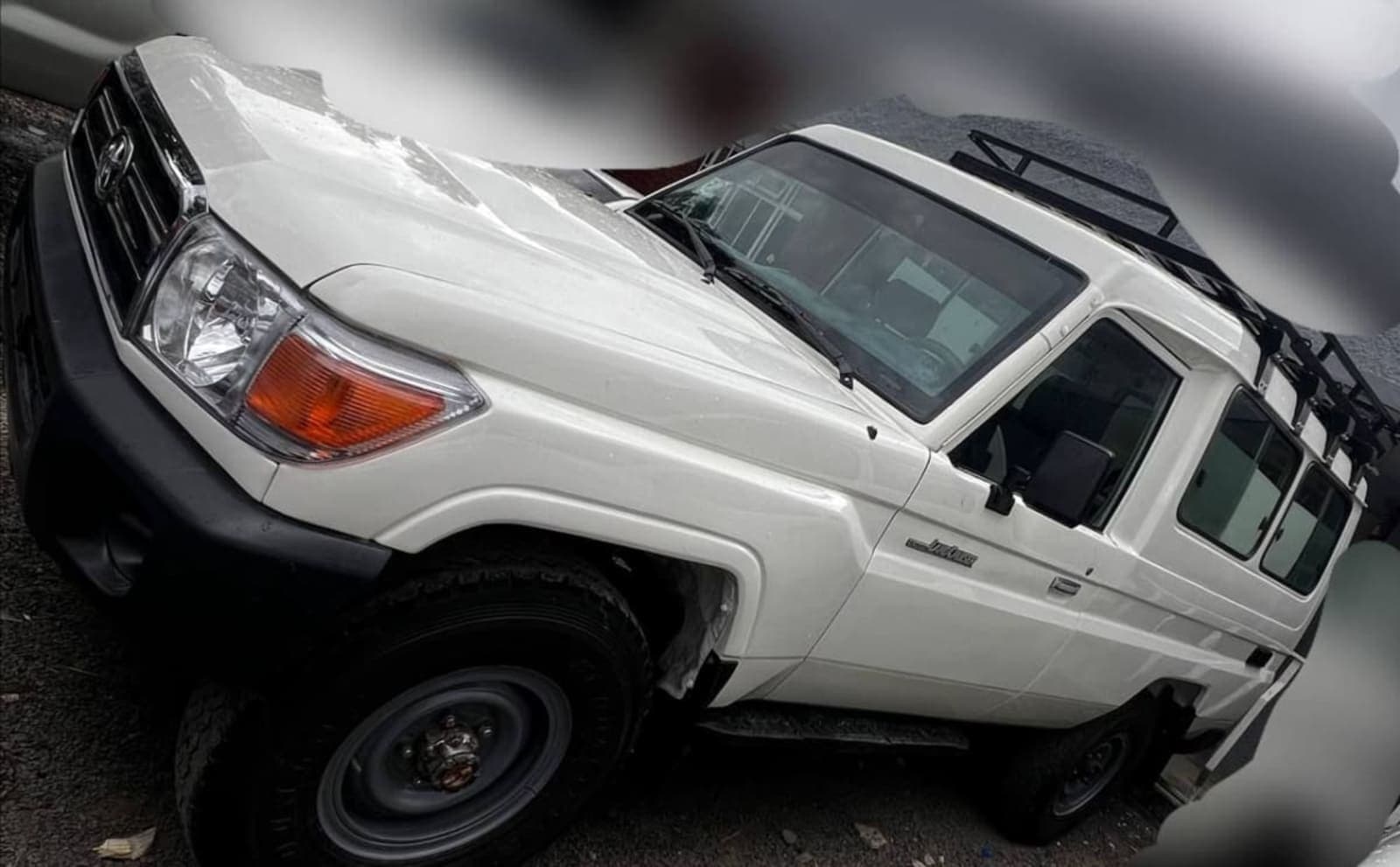 2010 Toyota Longbase — photo 7