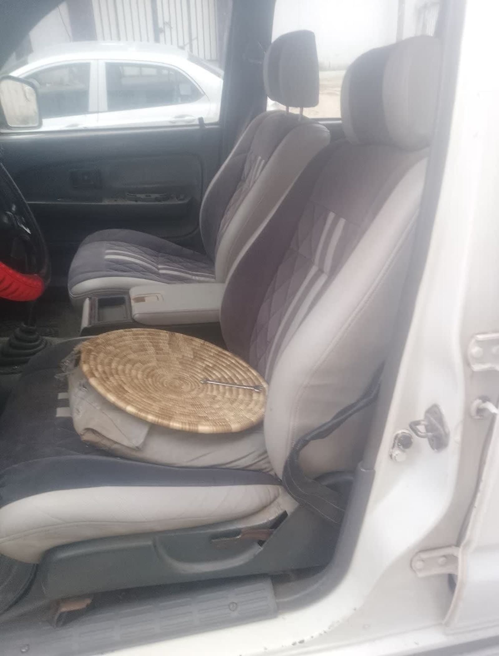 2000 Toyota 3L double cab — photo 2