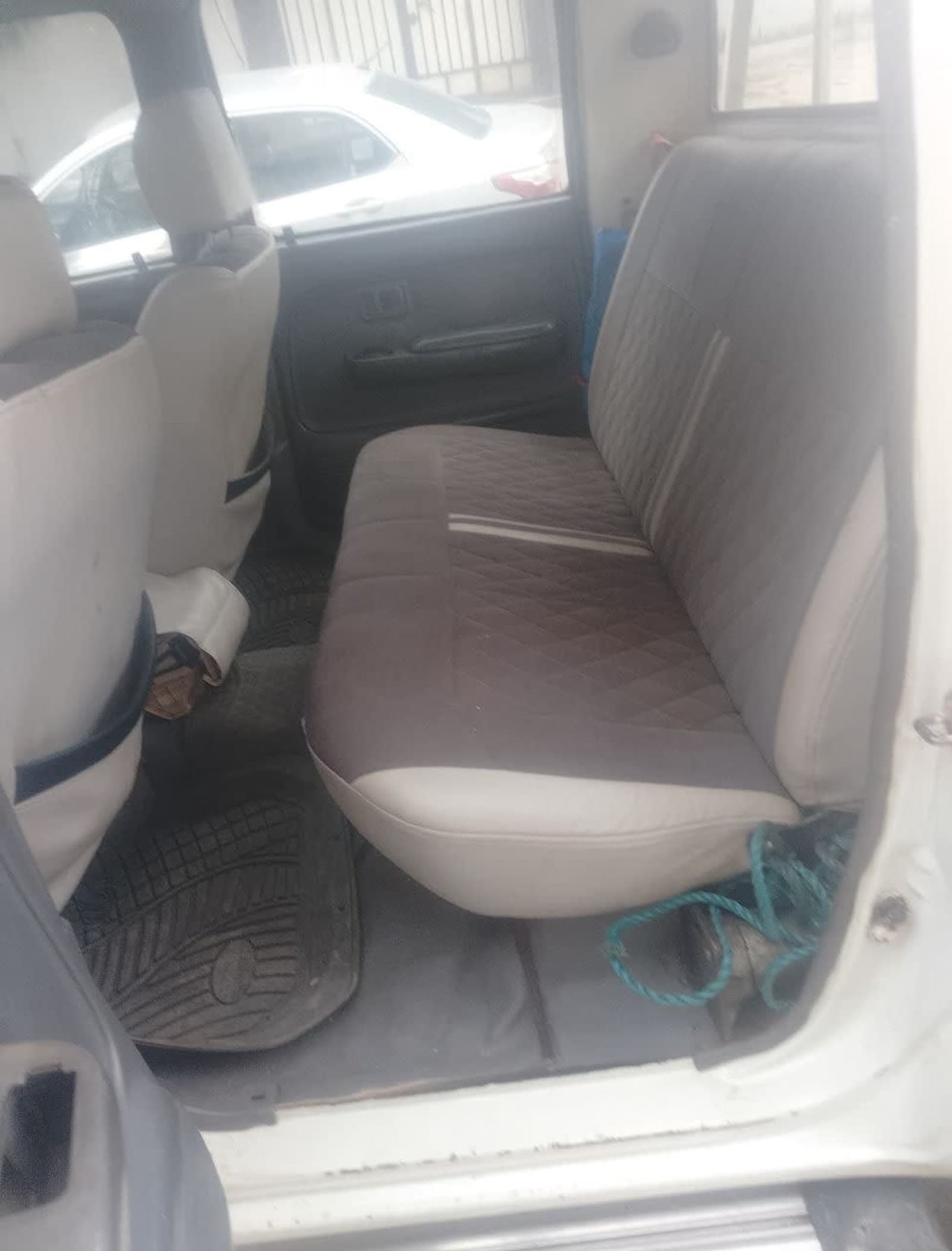 2000 Toyota 3L double cab — photo 5