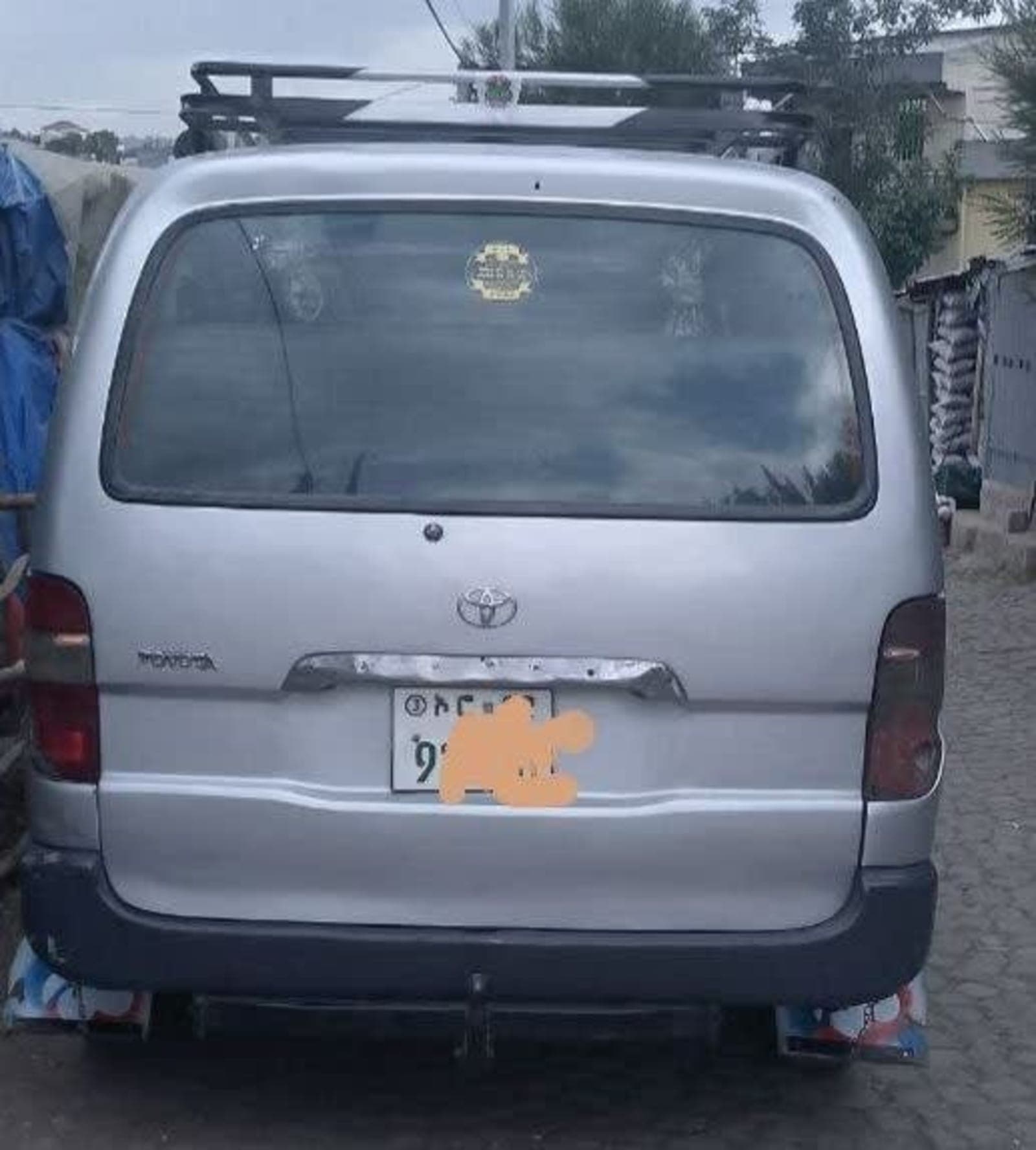 2004 Toyota Dolphin