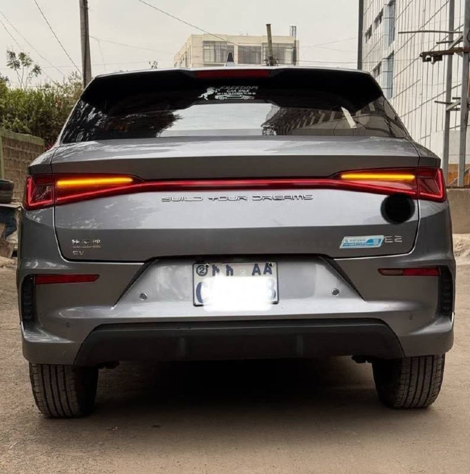 2025 BYD E2 โ photo 2
