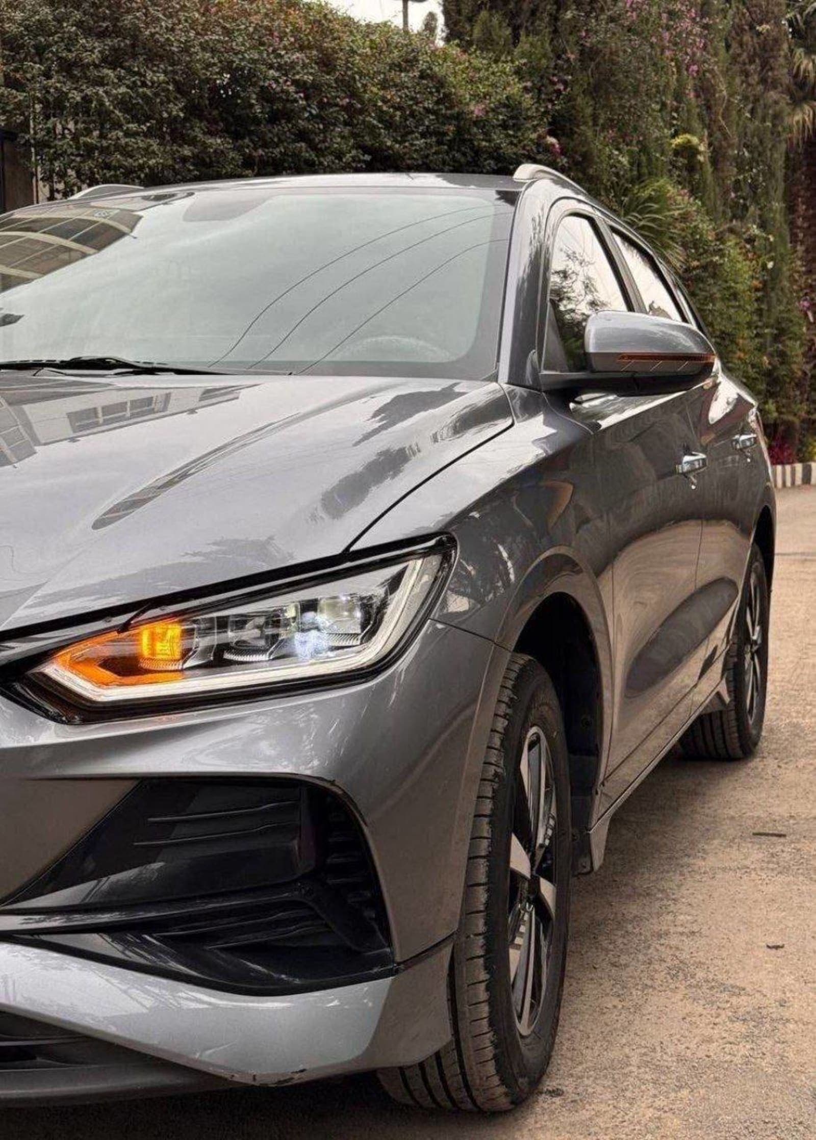 2025 BYD E2 โ photo 3