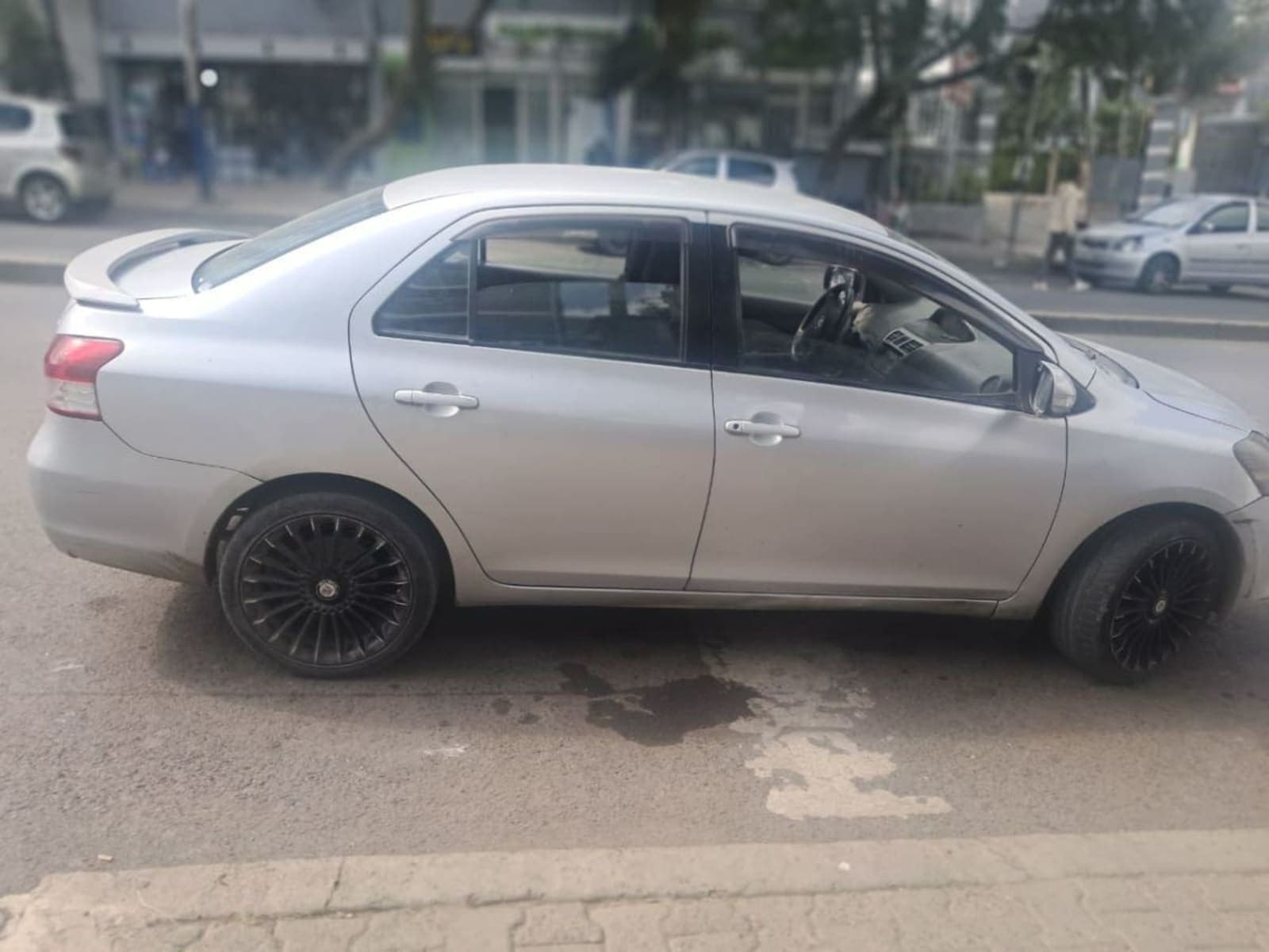 2010 Toyota Yaris Belta