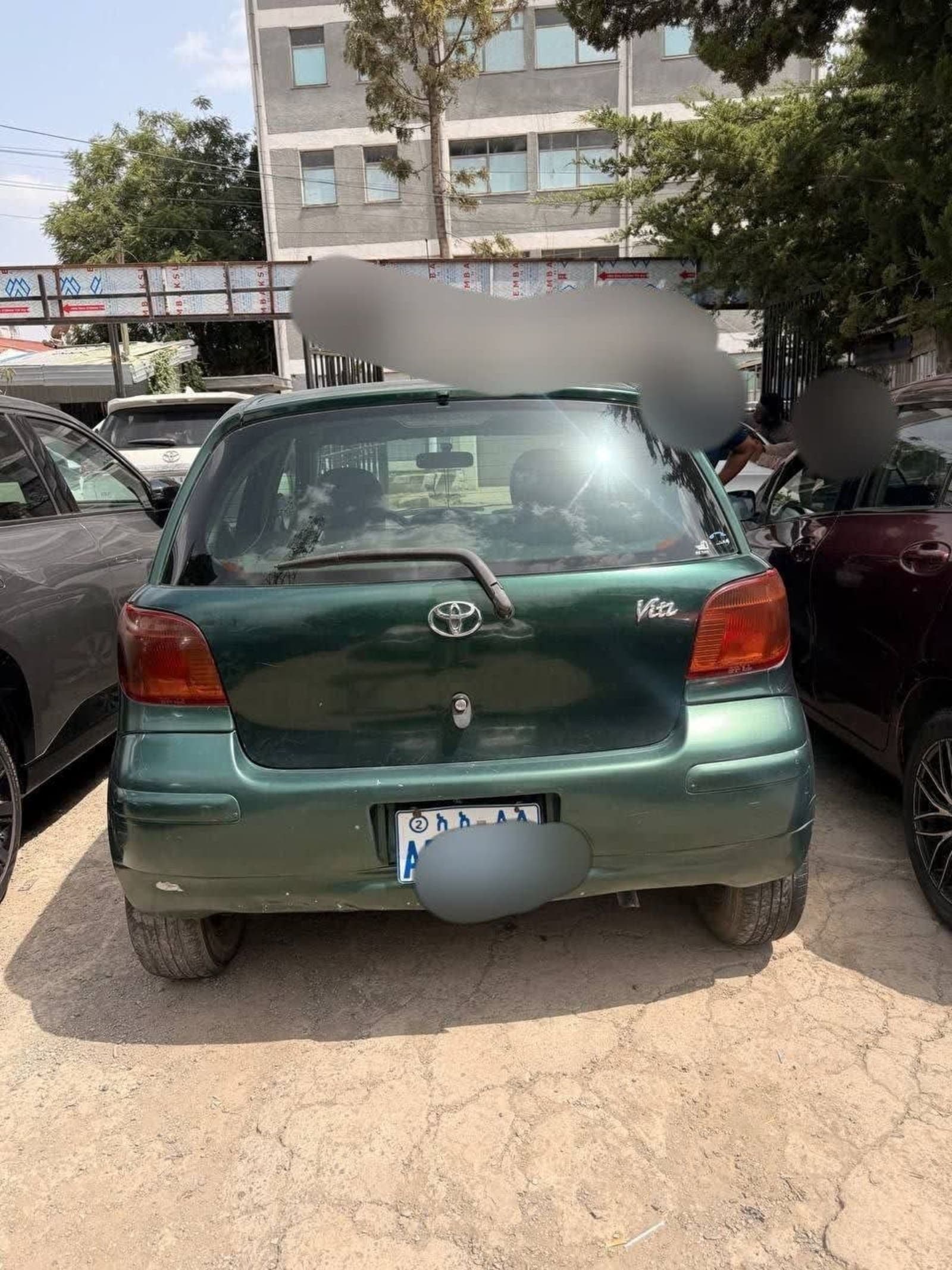 2003 Toyota Vitz — photo 2