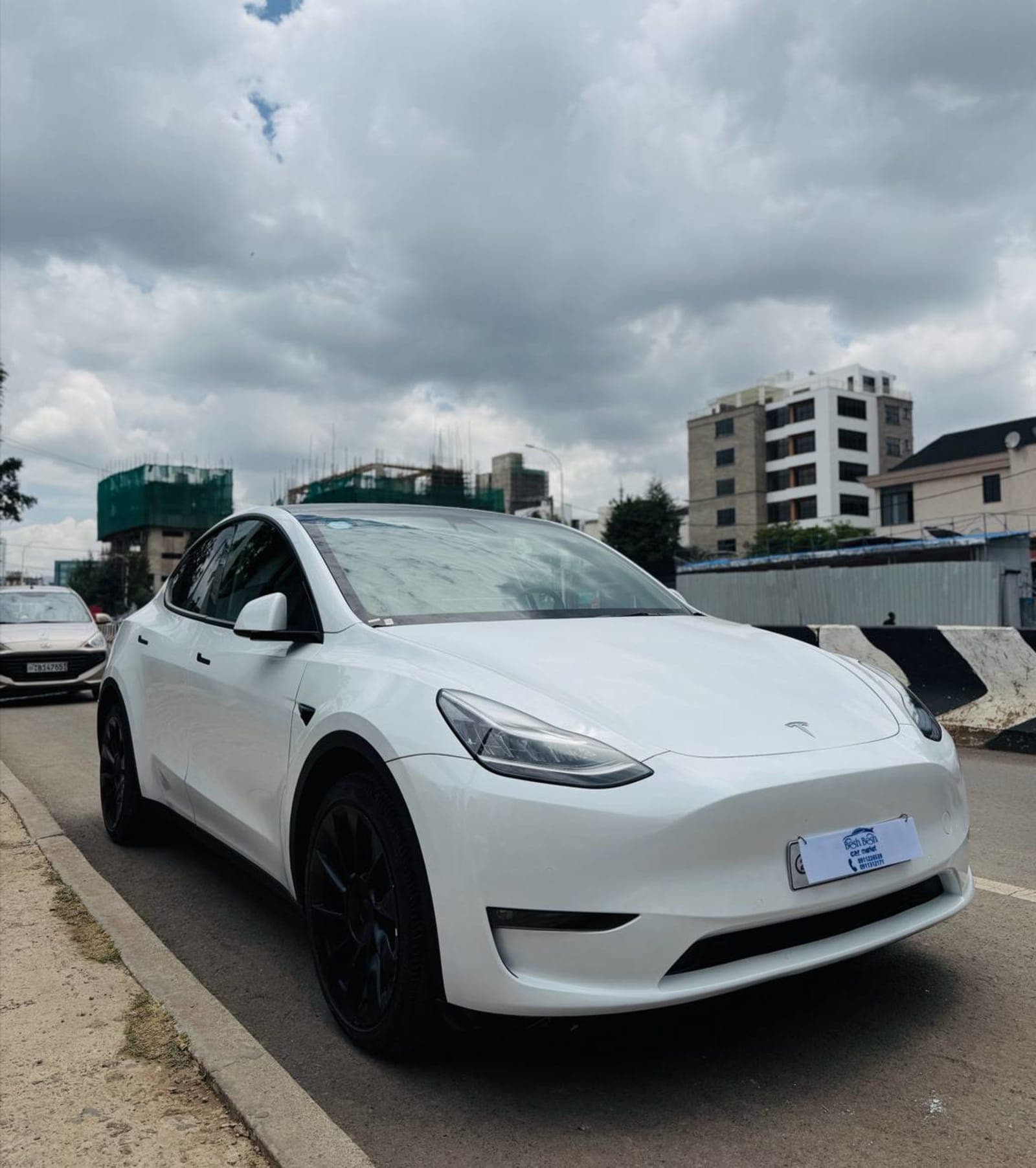 2023 Tesla Model Y — photo 5