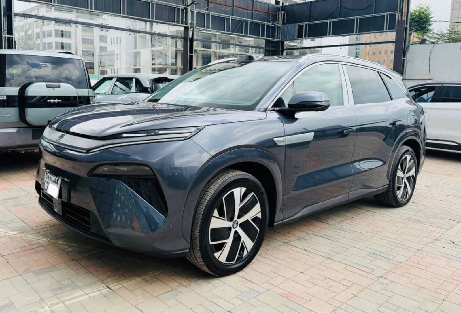 2025 BYD Tang L — photo 5