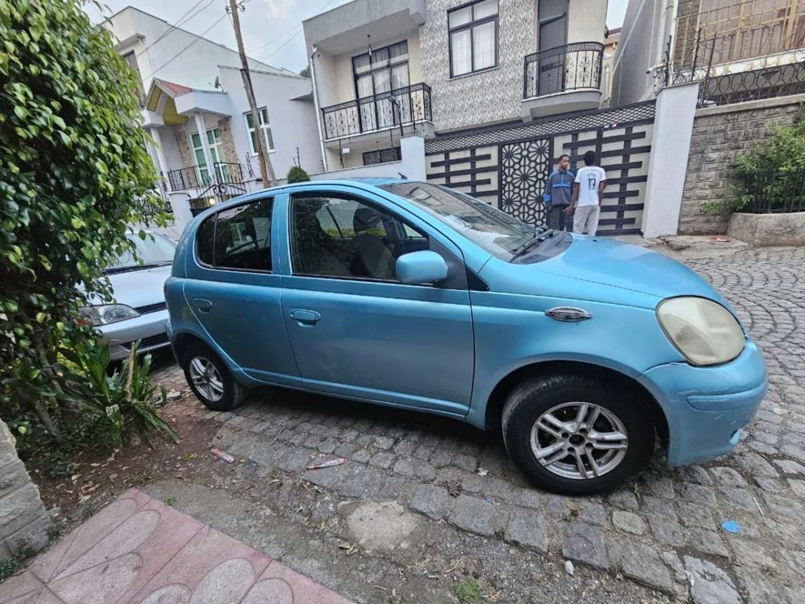 2002 Toyota Vitz — photo 4