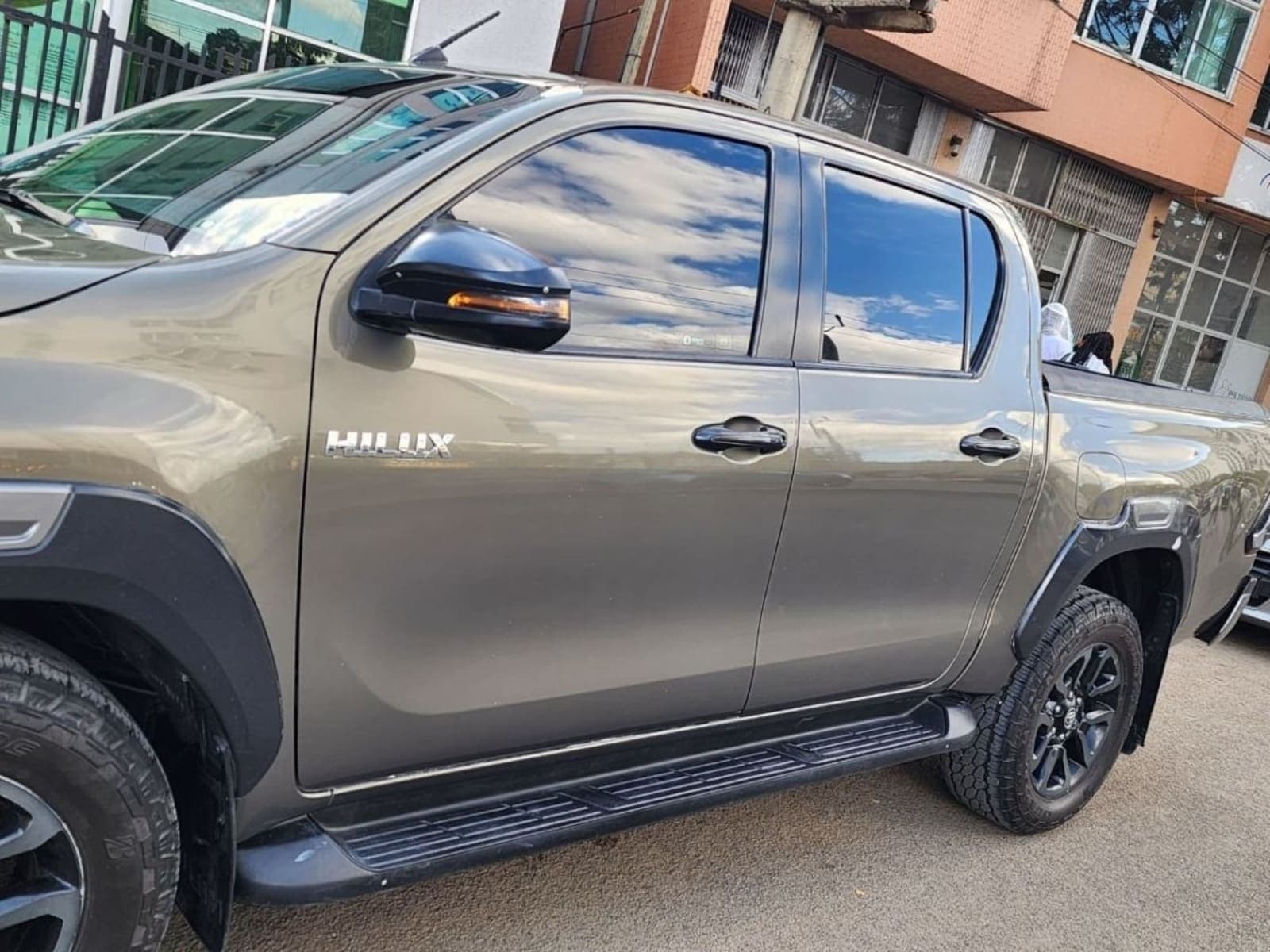 2021 Toyota Hilux Invincible — photo 5