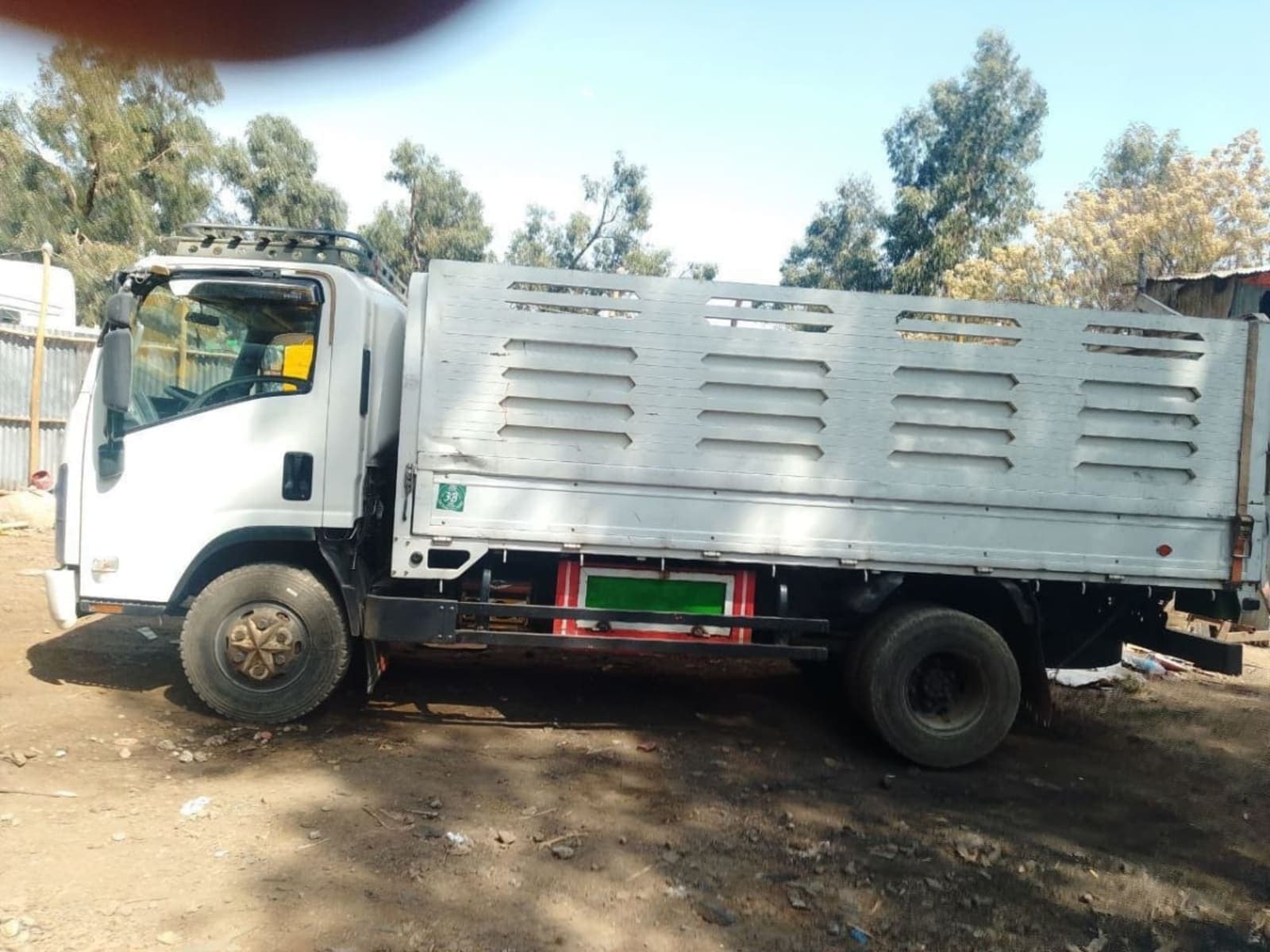 2022 Isuzu Obama โ photo 2