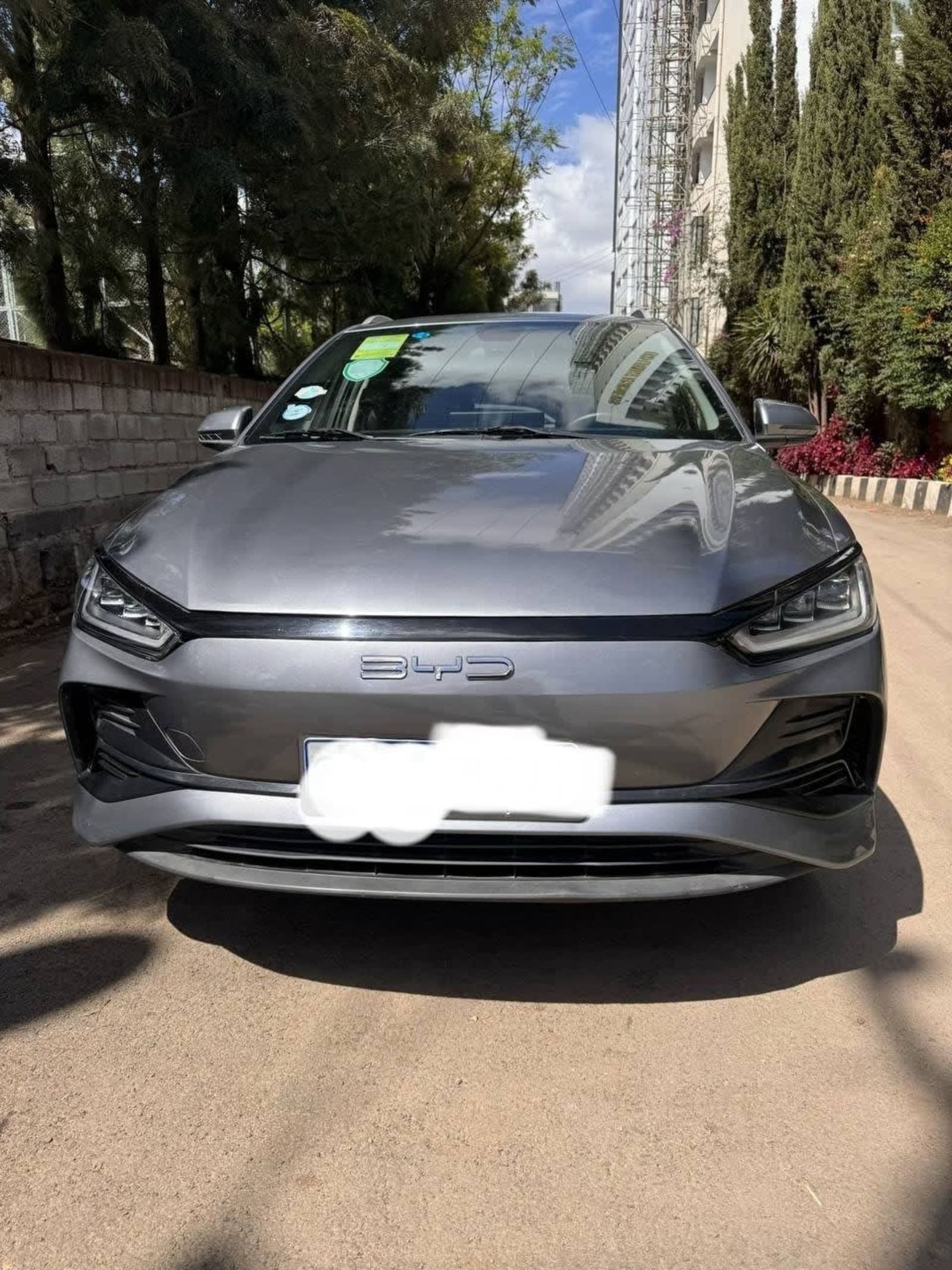 2025 BYD E2