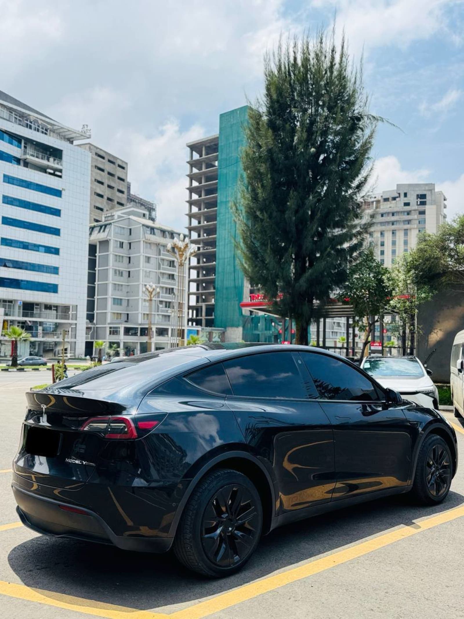 2024 Tesla Y — photo 5