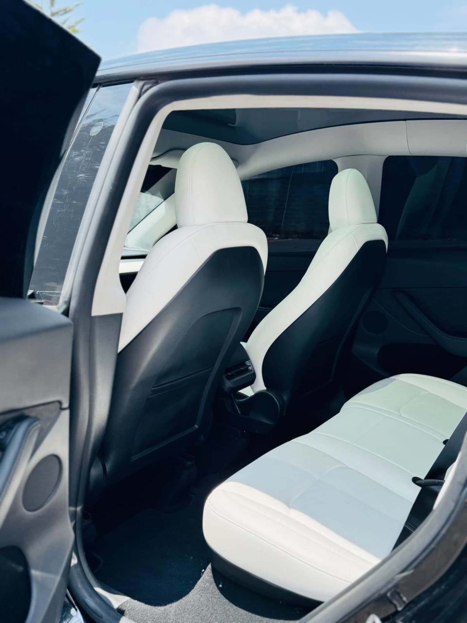 2024 Tesla Y — photo 3